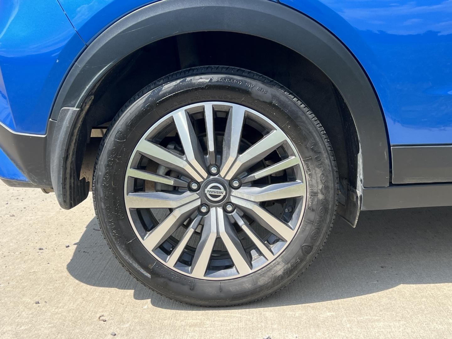 2021 BLUE /Black Cloth Nissan Kicks SV (3N1CP5CV5ML) with an 1.6L 4 Cyl. engine, CVT transmission, located at 506 S. Kingshighway, Cape Girardeau, MO, 63703, (573) 235-5000, 37.294991, -89.553635 - 2021 Nissan Kicks SV 46xxx miles Front Wheel Drive 1.6L 4 Cyl. Automatic Backup Camera Bluetooth Cruise Remote Start Power Windows/Locks/Mirrors We have financing available and we accept trades! Fill out a credit application on our website or come by today! If you have any questions, give - Photo#34