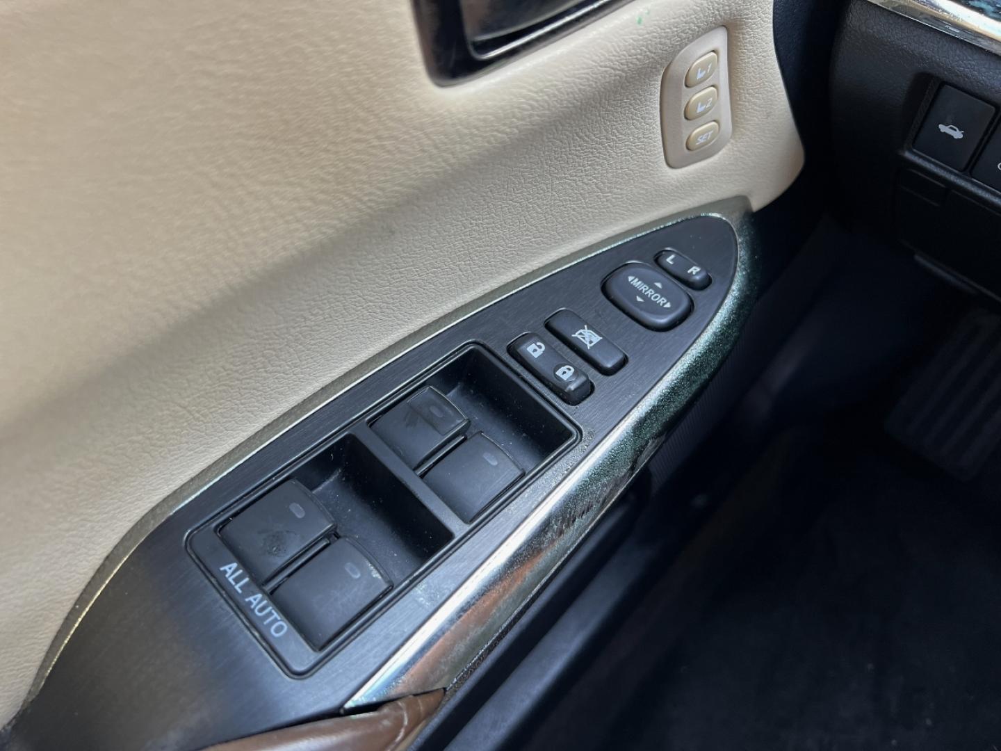 2013 GOLD /Tan Leather Toyota Avalon Hybrid Limited (4T1BD1EB8DU) with an 2.5L 4 Cyl. Hybrid engine, Continuously Variable Transmission transmission, located at 2990 Old Orchard Rd., Jackson, MO, 63755, 37.354214, -89.612106 - 2013 Toyota Avalon Hybrid 124xxx miles Front Wheel Drive 2.5L 4 Cyl. Hybrid Automatic Leather Power/Heated/Cooled Seats Heated Rear Seats Backup Camera Sunroof Bluetooth Cruise Power Windows/Locks/Mirrors We have financing available and we accept trades! Fill out a credit application on - Photo#28