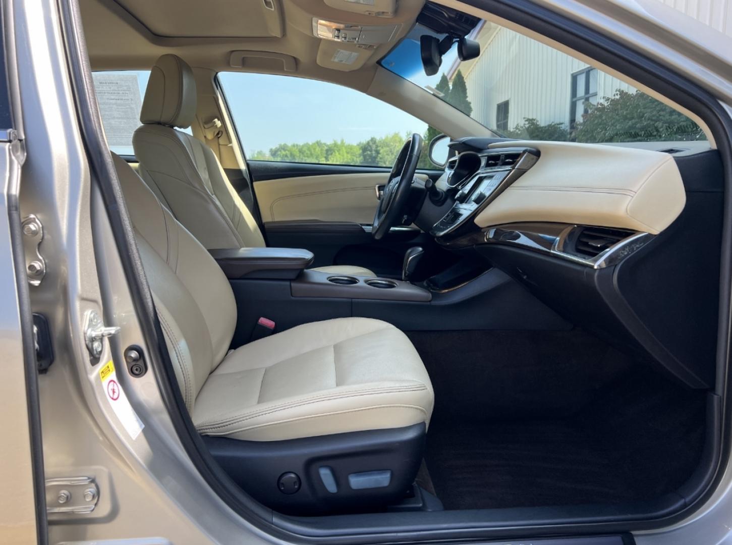 2013 GOLD /Tan Leather Toyota Avalon Hybrid Limited (4T1BD1EB8DU) with an 2.5L 4 Cyl. Hybrid engine, Continuously Variable Transmission transmission, located at 2990 Old Orchard Rd., Jackson, MO, 63755, 37.354214, -89.612106 - 2013 Toyota Avalon Hybrid 124xxx miles Front Wheel Drive 2.5L 4 Cyl. Hybrid Automatic Leather Power/Heated/Cooled Seats Heated Rear Seats Backup Camera Sunroof Bluetooth Cruise Power Windows/Locks/Mirrors We have financing available and we accept trades! Fill out a credit application on - Photo#18