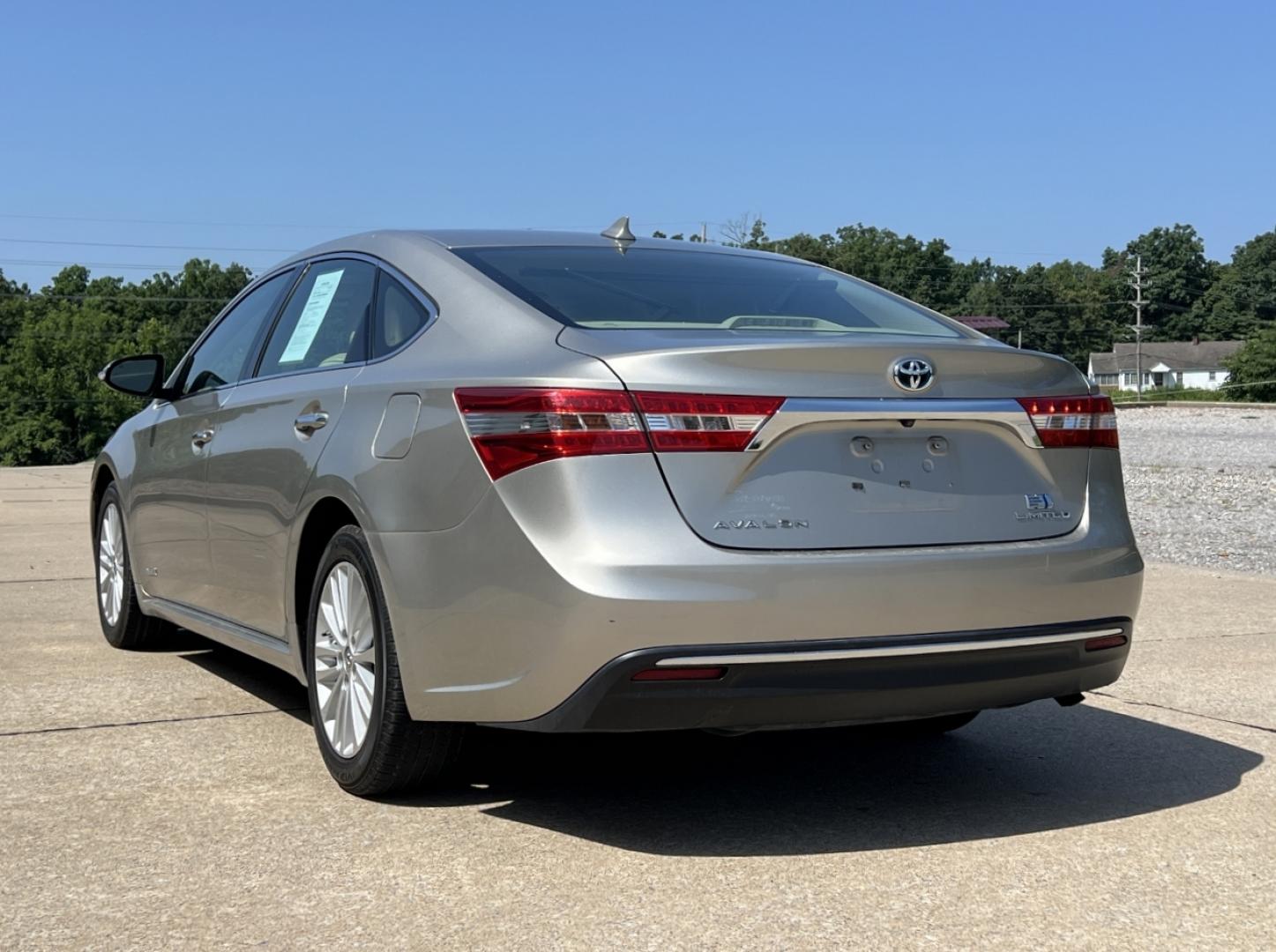 2013 GOLD /Tan Leather Toyota Avalon Hybrid Limited (4T1BD1EB8DU) with an 2.5L 4 Cyl. Hybrid engine, Continuously Variable Transmission transmission, located at 2990 Old Orchard Rd., Jackson, MO, 63755, 37.354214, -89.612106 - 2013 Toyota Avalon Hybrid 124xxx miles Front Wheel Drive 2.5L 4 Cyl. Hybrid Automatic Leather Power/Heated/Cooled Seats Heated Rear Seats Backup Camera Sunroof Bluetooth Cruise Power Windows/Locks/Mirrors We have financing available and we accept trades! Fill out a credit application on - Photo#12