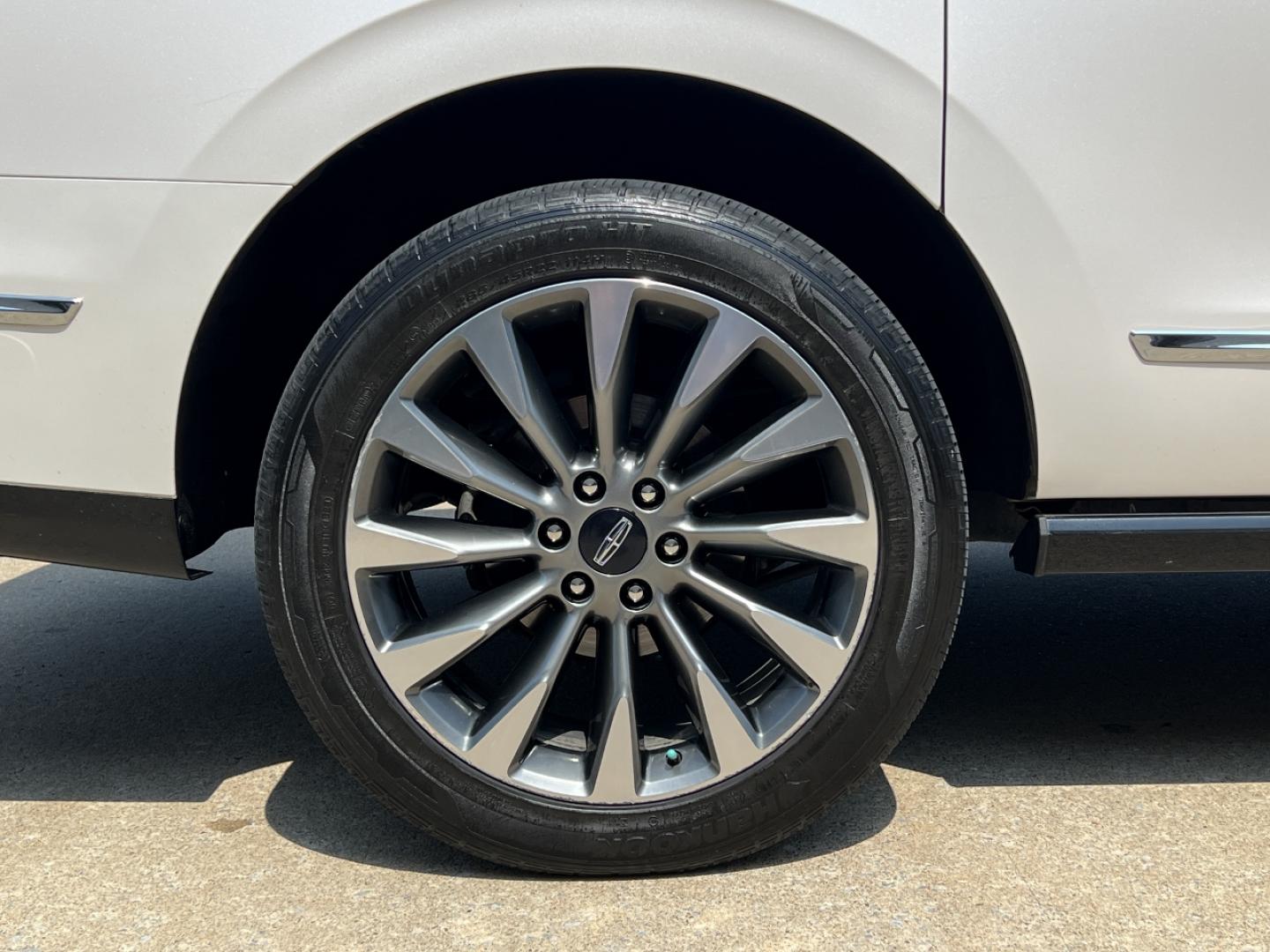 2019 WHITE /Tan Leather Lincoln Navigator L Select 4WD (5LMJJ3JT4KE) with an 3.5L V6 engine, Automatic transmission, located at 506 S. Kingshighway, Cape Girardeau, MO, 63703, (573) 235-5000, 37.294991, -89.553635 - 2019 Lincoln Navigator L Select 156xxx miles 4x4 3.5L V6 Automatic Leather 3rd Row Power/Heated Seats Heated Rear Seats Backup Camera Sunroof Bluetooth Power Running Boards Remote Start Cruise Power Windows/Locks/Mirrors We have financing available and we accept trades! Fill out a cr - Photo#44