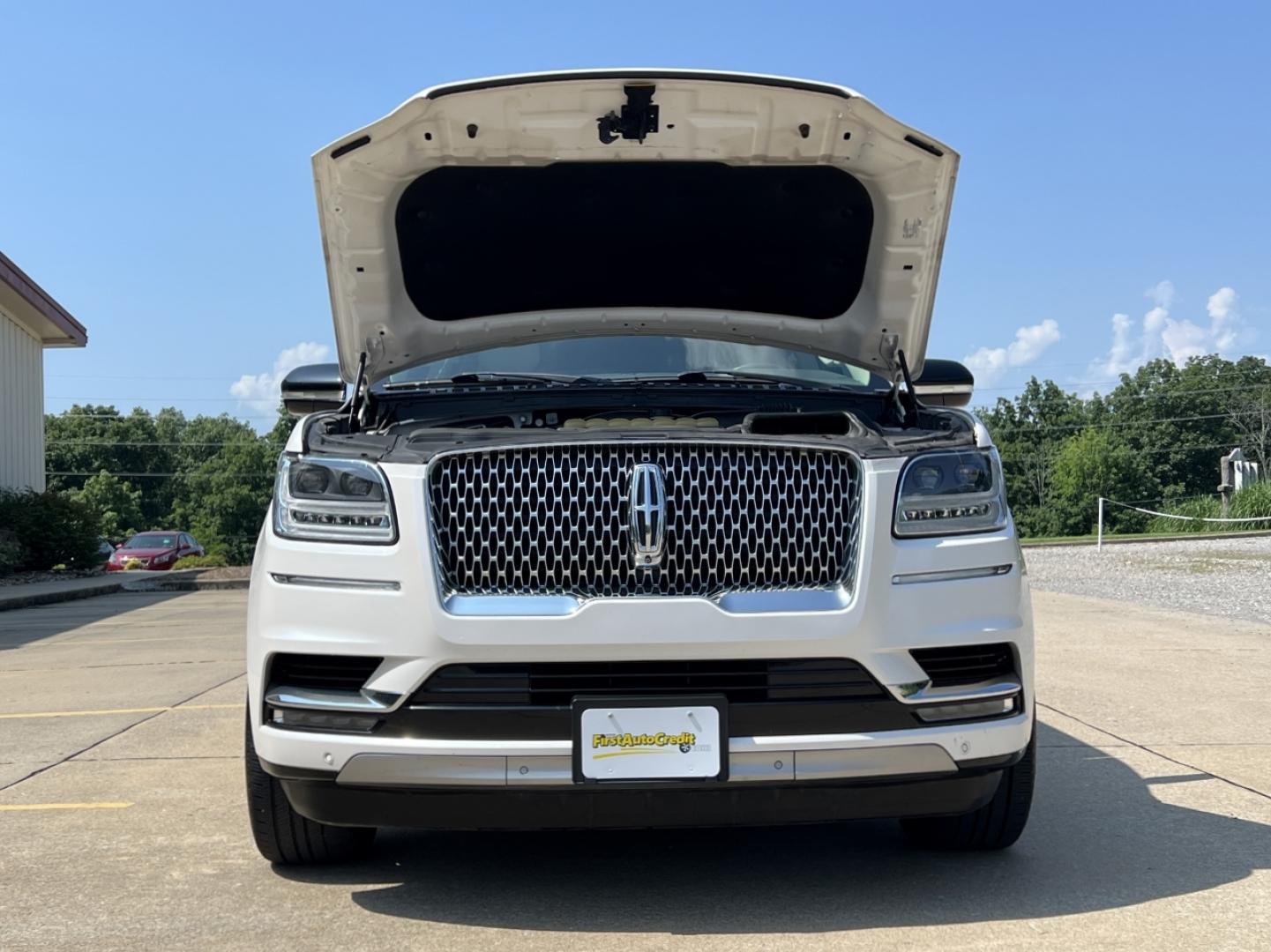 2019 WHITE /Tan Leather Lincoln Navigator L Select 4WD (5LMJJ3JT4KE) with an 3.5L V6 engine, Automatic transmission, located at 506 S. Kingshighway, Cape Girardeau, MO, 63703, (573) 235-5000, 37.294991, -89.553635 - 2019 Lincoln Navigator L Select 156xxx miles 4x4 3.5L V6 Automatic Leather 3rd Row Power/Heated Seats Heated Rear Seats Backup Camera Sunroof Bluetooth Power Running Boards Remote Start Cruise Power Windows/Locks/Mirrors We have financing available and we accept trades! Fill out a cr - Photo#39