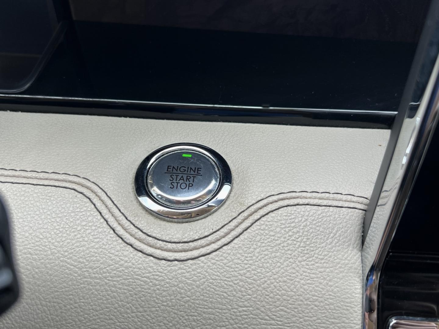 2019 WHITE /Tan Leather Lincoln Navigator L Select 4WD (5LMJJ3JT4KE) with an 3.5L V6 engine, Automatic transmission, located at 506 S. Kingshighway, Cape Girardeau, MO, 63703, (573) 235-5000, 37.294991, -89.553635 - 2019 Lincoln Navigator L Select 156xxx miles 4x4 3.5L V6 Automatic Leather 3rd Row Power/Heated Seats Heated Rear Seats Backup Camera Sunroof Bluetooth Power Running Boards Remote Start Cruise Power Windows/Locks/Mirrors We have financing available and we accept trades! Fill out a cr - Photo#29