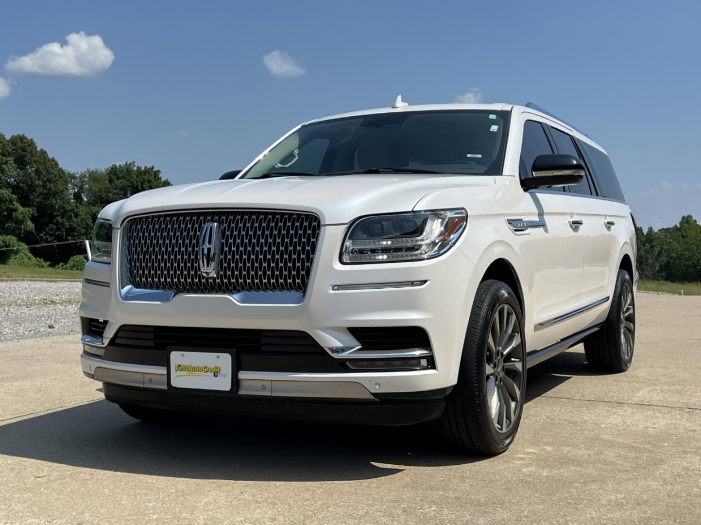 2019 WHITE /Tan Leather Lincoln Navigator L Select 4WD (5LMJJ3JT4KE) with an 3.5L V6 engine, Automatic transmission, located at 506 S. Kingshighway, Cape Girardeau, MO, 63703, (573) 235-5000, 37.294991, -89.553635 - 2019 Lincoln Navigator L Select 156xxx miles 4x4 3.5L V6 Automatic Leather 3rd Row Power/Heated Seats Heated Rear Seats Backup Camera Sunroof Bluetooth Power Running Boards Remote Start Cruise Power Windows/Locks/Mirrors We have financing available and we accept trades! Fill out a cr - Photo#9