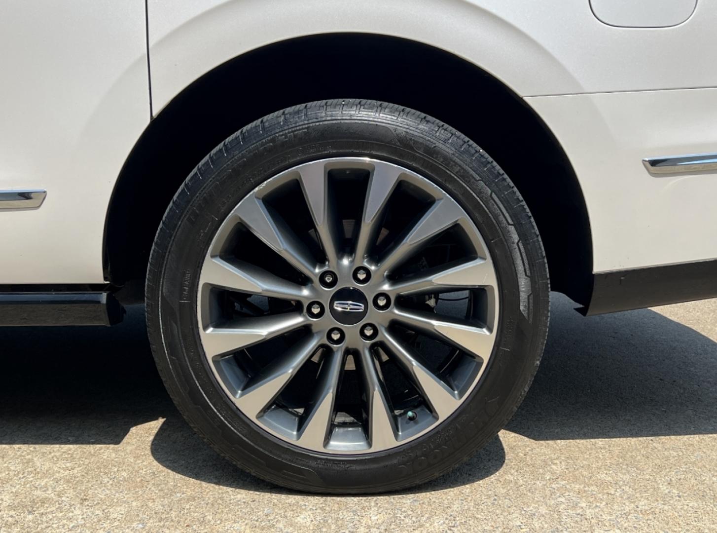 2019 WHITE /Tan Leather Lincoln Navigator L Select 4WD (5LMJJ3JT4KE) with an 3.5L V6 engine, Automatic transmission, located at 506 S. Kingshighway, Cape Girardeau, MO, 63703, (573) 235-5000, 37.294991, -89.553635 - 2019 Lincoln Navigator L Select 156xxx miles 4x4 3.5L V6 Automatic Leather 3rd Row Power/Heated Seats Heated Rear Seats Backup Camera Sunroof Bluetooth Power Running Boards Remote Start Cruise Power Windows/Locks/Mirrors We have financing available and we accept trades! Fill out a cr - Photo#43
