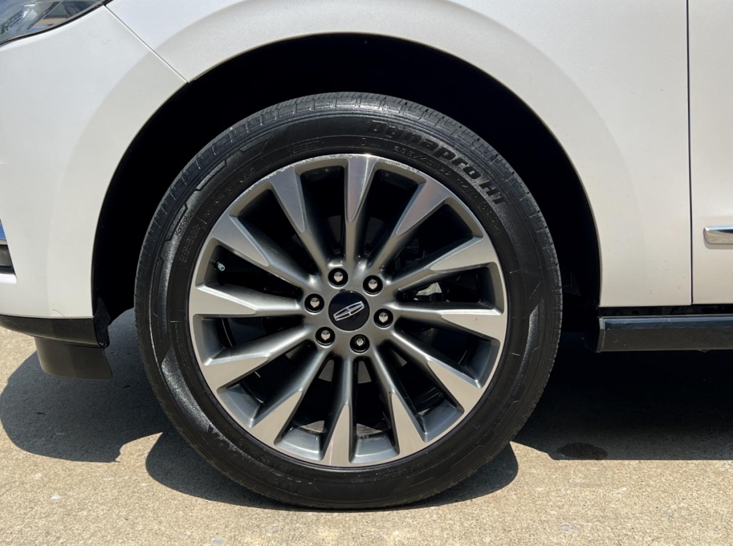 2019 WHITE /Tan Leather Lincoln Navigator L Select 4WD (5LMJJ3JT4KE) with an 3.5L V6 engine, Automatic transmission, located at 506 S. Kingshighway, Cape Girardeau, MO, 63703, (573) 235-5000, 37.294991, -89.553635 - 2019 Lincoln Navigator L Select 156xxx miles 4x4 3.5L V6 Automatic Leather 3rd Row Power/Heated Seats Heated Rear Seats Backup Camera Sunroof Bluetooth Power Running Boards Remote Start Cruise Power Windows/Locks/Mirrors We have financing available and we accept trades! Fill out a cr - Photo#41