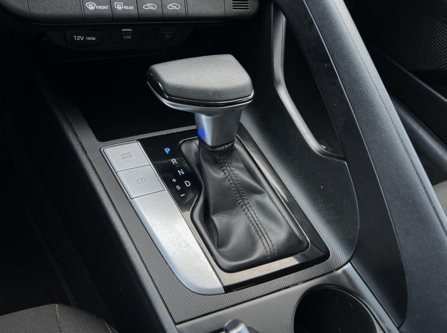 2022 BLUE /Black Cloth Hyundai Elantra SEL (5NPLM4AG4NH) with an 2.0L 4 Cyl. engine, Automatic transmission, located at 2990 Old Orchard Rd., Jackson, MO, 63755, 37.354214, -89.612106 - 2022 Hyundai Elantra SEL 1-Owner 106xxx miles Front Wheel Drive 2.0L 4 Cyl. Automatic Backup Camera Bluetooth Remote Start Cruise Power Windows/Locks/Mirrors We have financing available and we accept trades! Fill out a credit application on our website or come by today! If you have any q - Photo#22