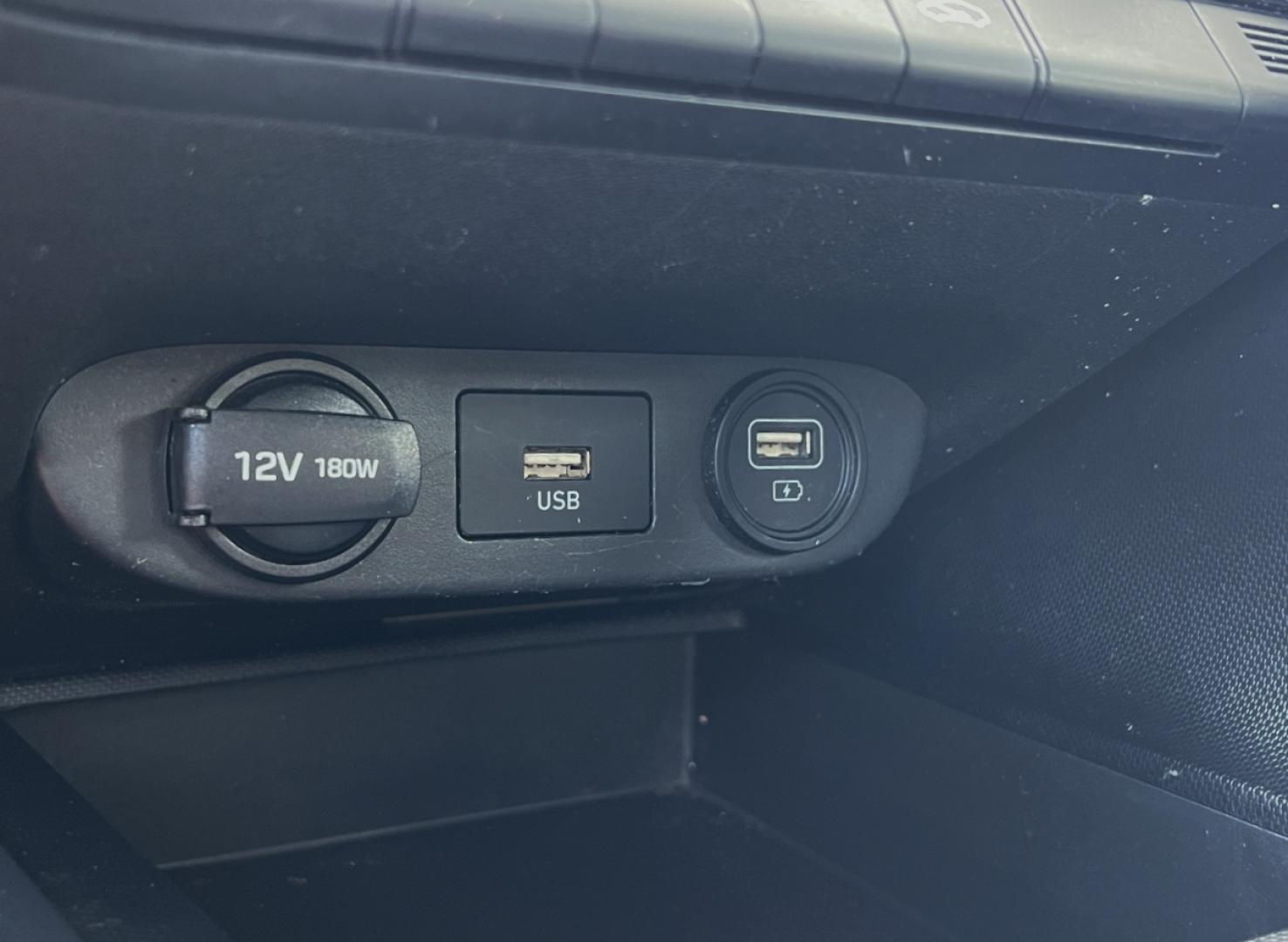 2022 BLUE /Black Cloth Hyundai Elantra SEL (5NPLM4AG4NH) with an 2.0L 4 Cyl. engine, Automatic transmission, located at 2990 Old Orchard Rd., Jackson, MO, 63755, 37.354214, -89.612106 - 2022 Hyundai Elantra SEL 1-Owner 106xxx miles Front Wheel Drive 2.0L 4 Cyl. Automatic Backup Camera Bluetooth Remote Start Cruise Power Windows/Locks/Mirrors We have financing available and we accept trades! Fill out a credit application on our website or come by today! If you have any q - Photo#26