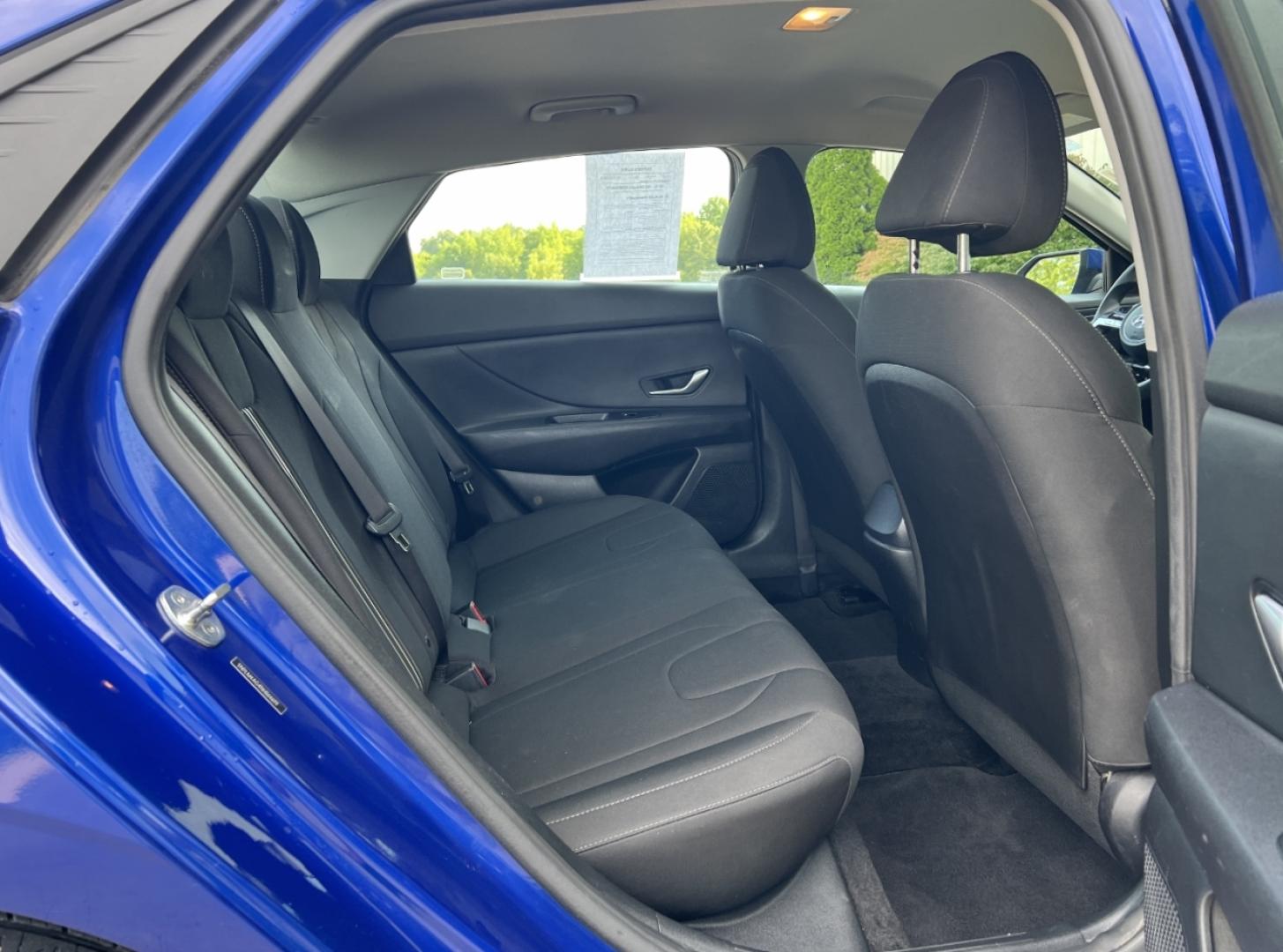 2022 BLUE /Black Cloth Hyundai Elantra SEL (5NPLM4AG4NH) with an 2.0L 4 Cyl. engine, Automatic transmission, located at 2990 Old Orchard Rd., Jackson, MO, 63755, 37.354214, -89.612106 - 2022 Hyundai Elantra SEL 1-Owner 106xxx miles Front Wheel Drive 2.0L 4 Cyl. Automatic Backup Camera Bluetooth Remote Start Cruise Power Windows/Locks/Mirrors We have financing available and we accept trades! Fill out a credit application on our website or come by today! If you have any q - Photo#16