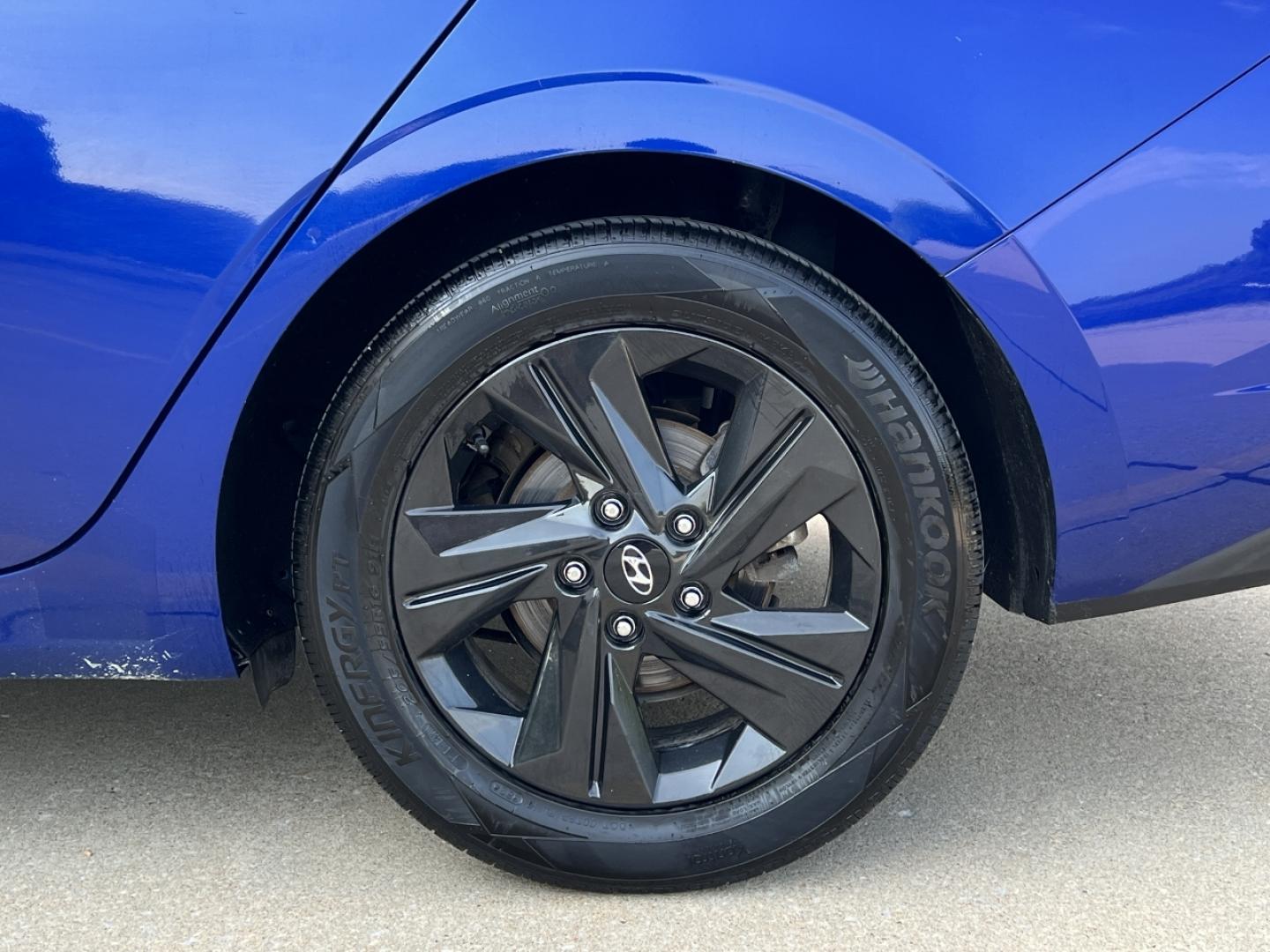 2022 BLUE /Black Cloth Hyundai Elantra SEL (5NPLM4AG4NH) with an 2.0L 4 Cyl. engine, Automatic transmission, located at 2990 Old Orchard Rd., Jackson, MO, 63755, 37.354214, -89.612106 - 2022 Hyundai Elantra SEL 1-Owner 106xxx miles Front Wheel Drive 2.0L 4 Cyl. Automatic Backup Camera Bluetooth Remote Start Cruise Power Windows/Locks/Mirrors We have financing available and we accept trades! Fill out a credit application on our website or come by today! If you have any q - Photo#35