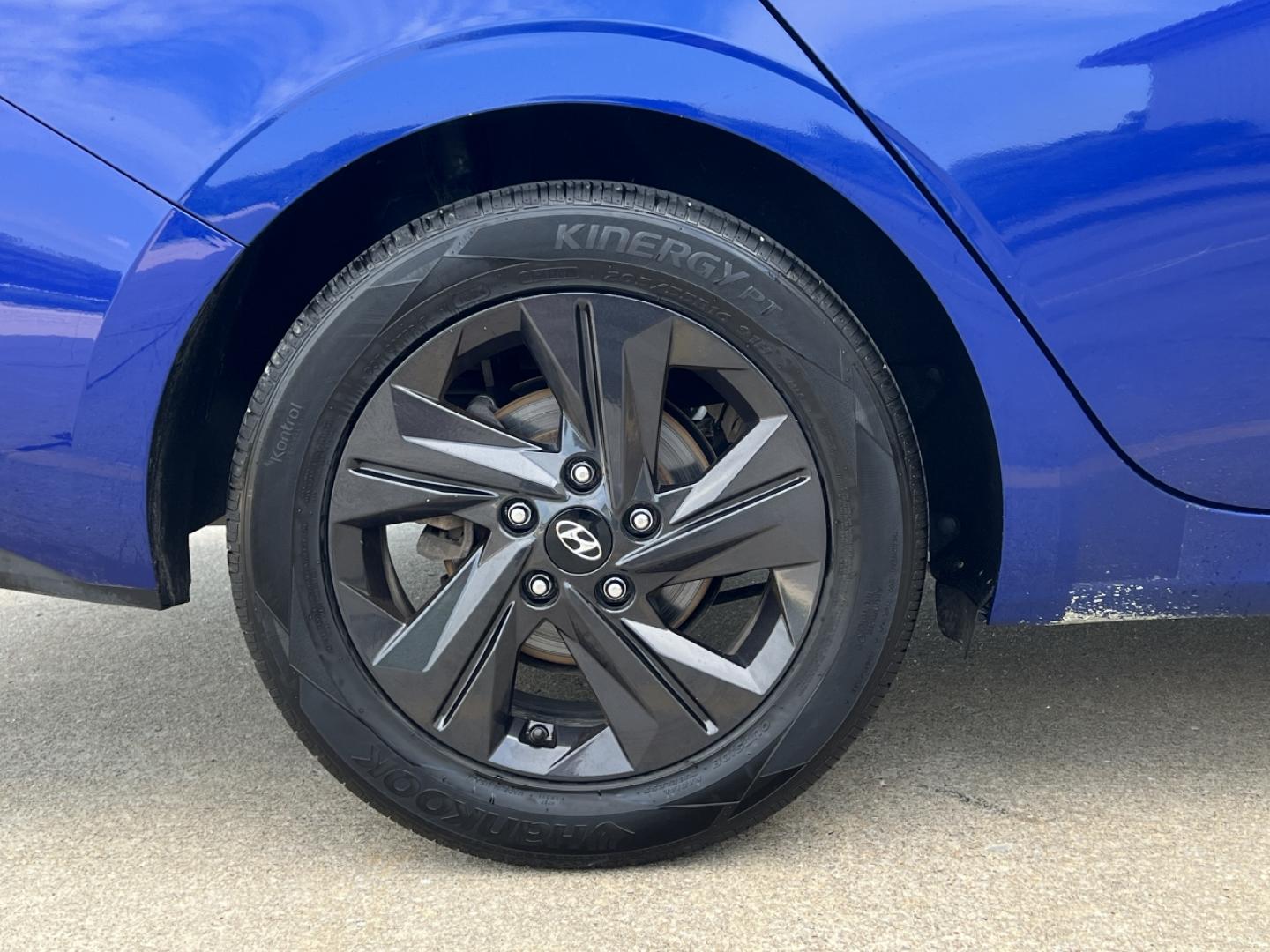 2022 BLUE /Black Cloth Hyundai Elantra SEL (5NPLM4AG4NH) with an 2.0L 4 Cyl. engine, Automatic transmission, located at 2990 Old Orchard Rd., Jackson, MO, 63755, 37.354214, -89.612106 - 2022 Hyundai Elantra SEL 1-Owner 106xxx miles Front Wheel Drive 2.0L 4 Cyl. Automatic Backup Camera Bluetooth Remote Start Cruise Power Windows/Locks/Mirrors We have financing available and we accept trades! Fill out a credit application on our website or come by today! If you have any q - Photo#36