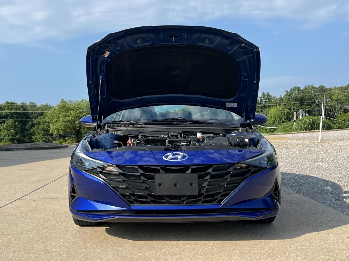 2022 BLUE /Black Cloth Hyundai Elantra SEL (5NPLM4AG4NH) with an 2.0L 4 Cyl. engine, Automatic transmission, located at 2990 Old Orchard Rd., Jackson, MO, 63755, 37.354214, -89.612106 - 2022 Hyundai Elantra SEL 1-Owner 106xxx miles Front Wheel Drive 2.0L 4 Cyl. Automatic Backup Camera Bluetooth Remote Start Cruise Power Windows/Locks/Mirrors We have financing available and we accept trades! Fill out a credit application on our website or come by today! If you have any q - Photo#31