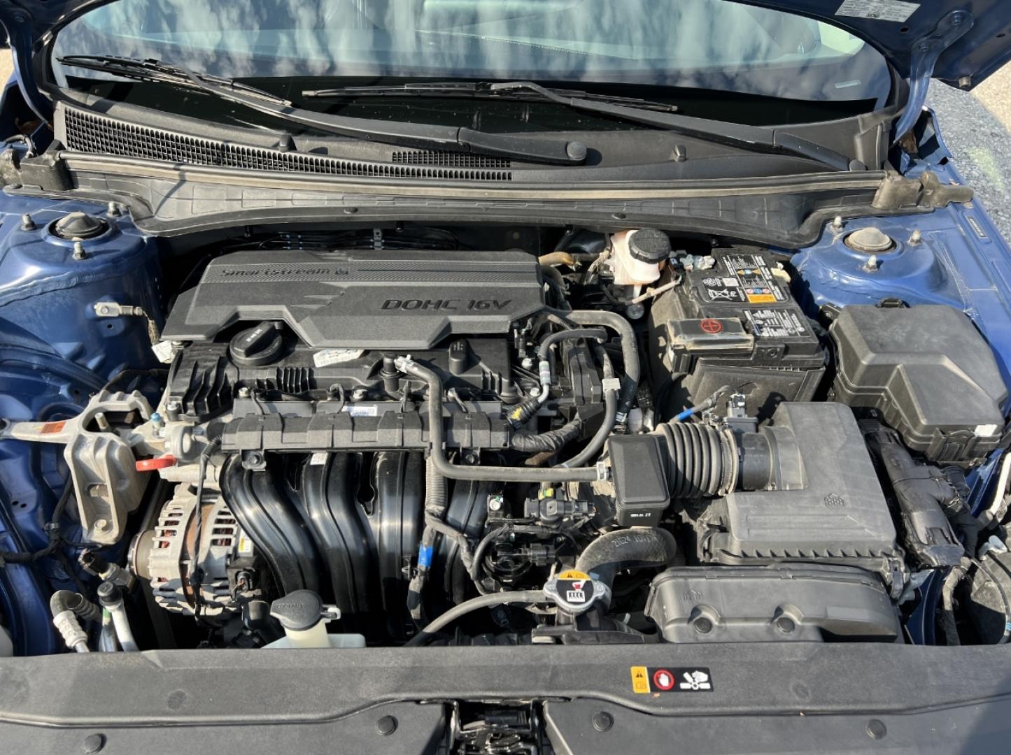 2022 BLUE /Black Cloth Hyundai Elantra SEL (5NPLM4AG4NH) with an 2.0L 4 Cyl. engine, Automatic transmission, located at 2990 Old Orchard Rd., Jackson, MO, 63755, 37.354214, -89.612106 - 2022 Hyundai Elantra SEL 1-Owner 106xxx miles Front Wheel Drive 2.0L 4 Cyl. Automatic Backup Camera Bluetooth Remote Start Cruise Power Windows/Locks/Mirrors We have financing available and we accept trades! Fill out a credit application on our website or come by today! If you have any q - Photo#32