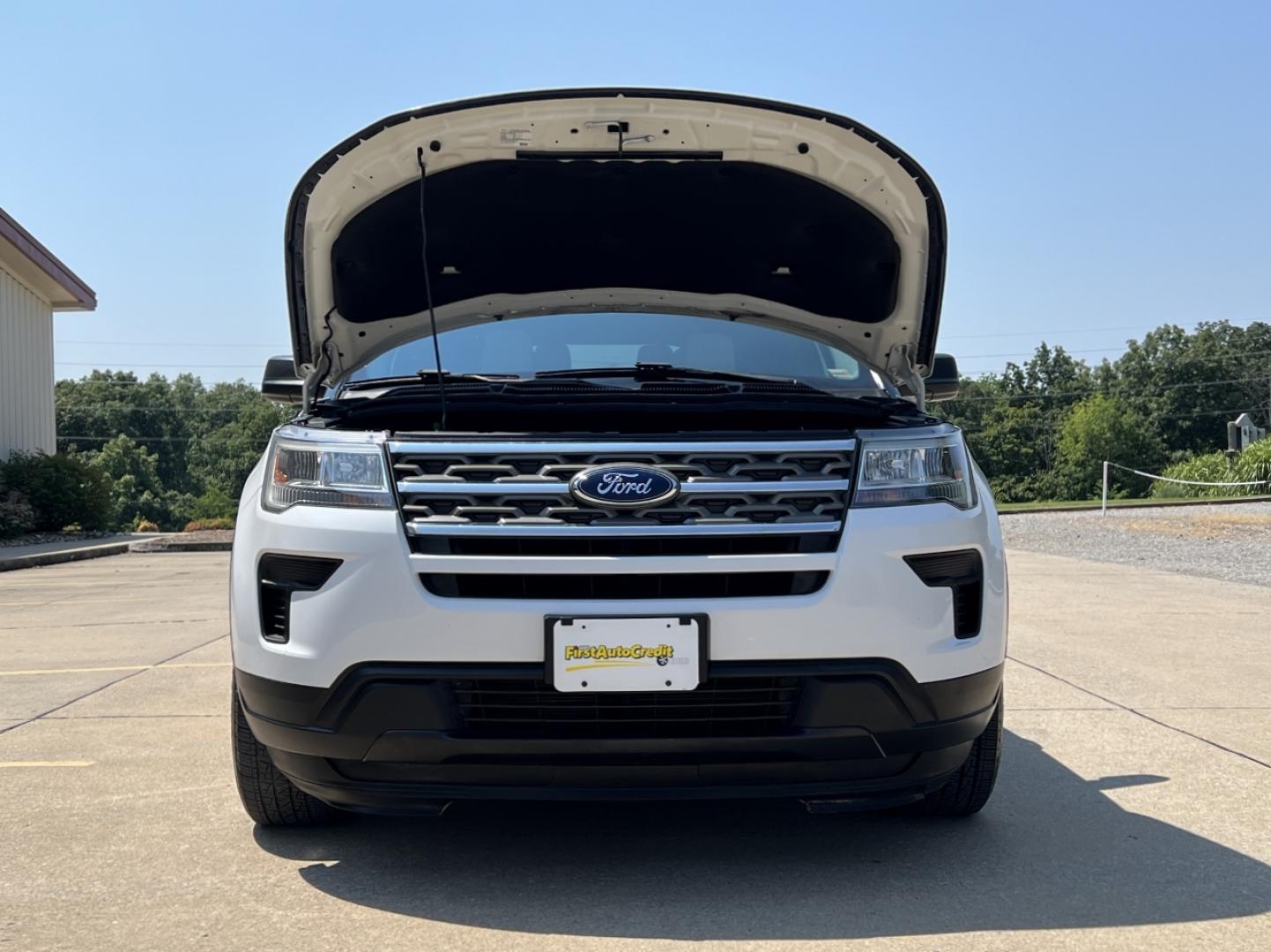 2018 WHITE /Tan Cloth Ford Explorer Base FWD (1FM5K7BH3JG) with an 2.3L 4 Cyl. engine, Automatic transmission, located at 2990 Old Orchard Rd., Jackson, MO, 63755, 37.354214, -89.612106 - 2018 Ford Explorer 1-Owner 115xxx miles Front Wheel Drive 2.3L 4 Cyl. Automatic 3rd Row Backup Camera Power Driver Seat Bluetooth Cruise Power Windows/Locks/Mirrors We have financing available and we accept trades! Fill out a credit application on our website or come by today! If you ha - Photo#29