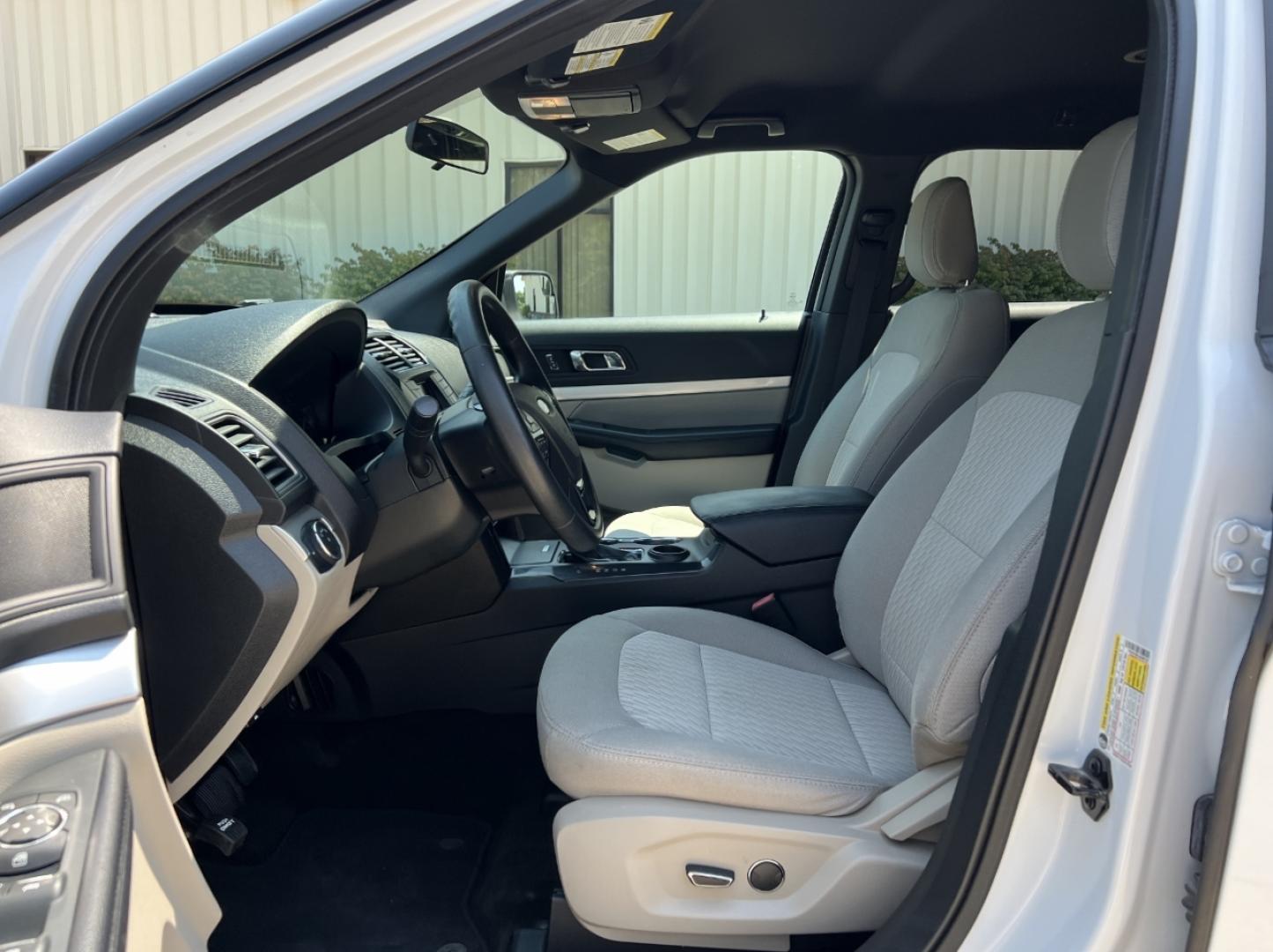 2018 WHITE /Tan Cloth Ford Explorer Base FWD (1FM5K7BH3JG) with an 2.3L 4 Cyl. engine, Automatic transmission, located at 2990 Old Orchard Rd., Jackson, MO, 63755, 37.354214, -89.612106 - 2018 Ford Explorer 1-Owner 115xxx miles Front Wheel Drive 2.3L 4 Cyl. Automatic 3rd Row Backup Camera Power Driver Seat Bluetooth Cruise Power Windows/Locks/Mirrors We have financing available and we accept trades! Fill out a credit application on our website or come by today! If you ha - Photo#10