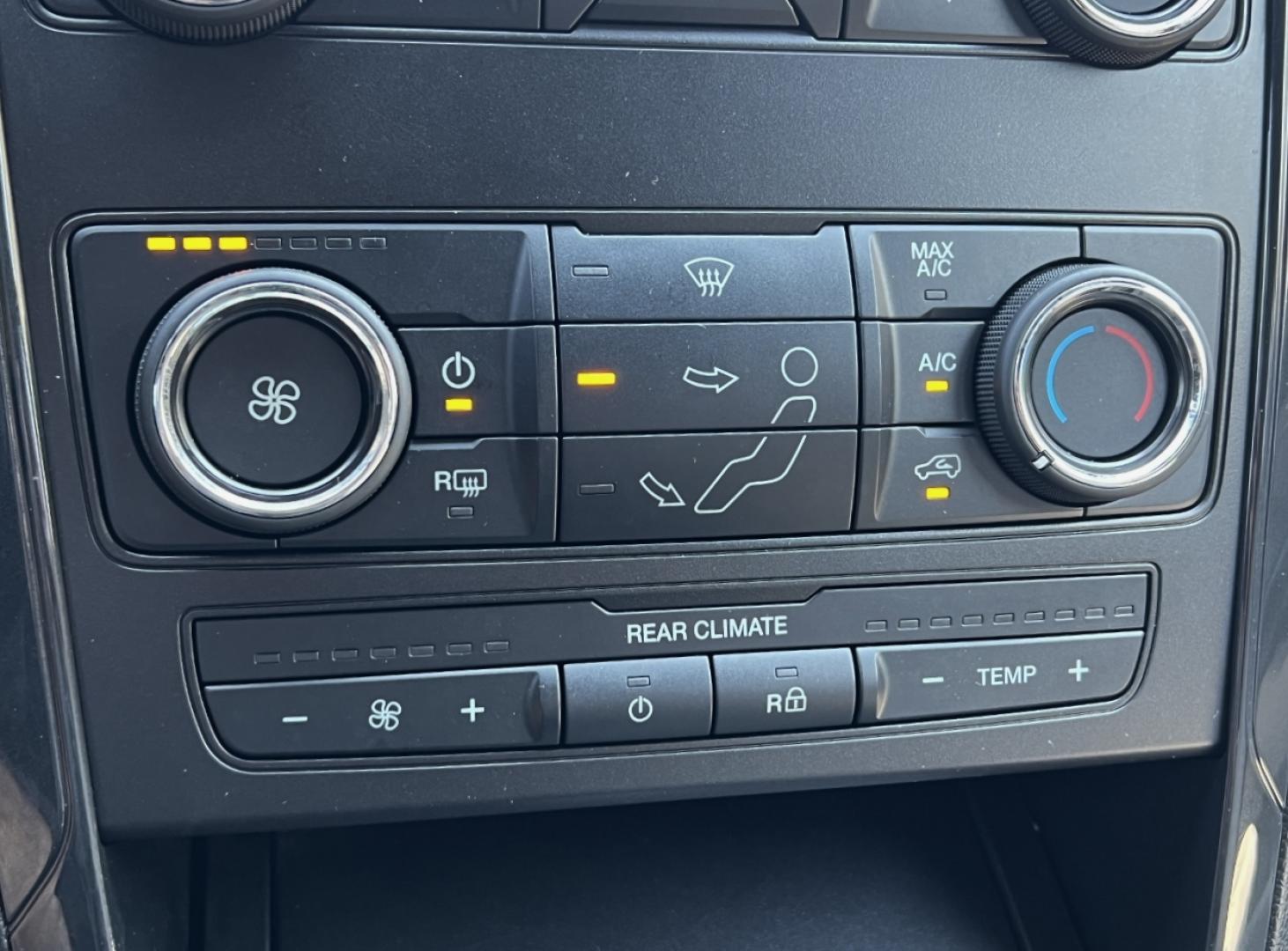 2018 WHITE /Tan Cloth Ford Explorer Base FWD (1FM5K7BH3JG) with an 2.3L 4 Cyl. engine, Automatic transmission, located at 2990 Old Orchard Rd., Jackson, MO, 63755, 37.354214, -89.612106 - 2018 Ford Explorer 1-Owner 115xxx miles Front Wheel Drive 2.3L 4 Cyl. Automatic 3rd Row Backup Camera Power Driver Seat Bluetooth Cruise Power Windows/Locks/Mirrors We have financing available and we accept trades! Fill out a credit application on our website or come by today! If you ha - Photo#23