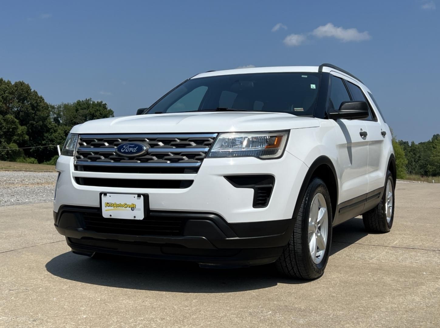 2018 WHITE /Tan Cloth Ford Explorer Base FWD (1FM5K7BH3JG) with an 2.3L 4 Cyl. engine, Automatic transmission, located at 2990 Old Orchard Rd., Jackson, MO, 63755, 37.354214, -89.612106 - 2018 Ford Explorer 1-Owner 115xxx miles Front Wheel Drive 2.3L 4 Cyl. Automatic 3rd Row Backup Camera Power Driver Seat Bluetooth Cruise Power Windows/Locks/Mirrors We have financing available and we accept trades! Fill out a credit application on our website or come by today! If you ha - Photo#4
