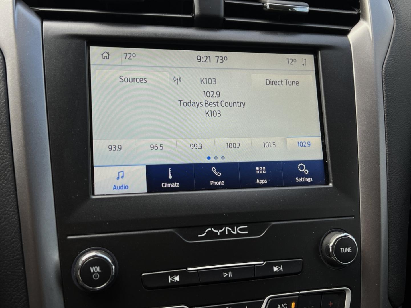 2020 SILVER /Black Leather Ford Fusion SEL (3FA6P0CD1LR) with an 1.5L 4 Cyl. engine, Automatic transmission, located at 506 S. Kingshighway, Cape Girardeau, MO, 63703, (573) 235-5000, 37.294991, -89.553635 - 2020 Ford Fusion SEL 109xxx miles Front Wheel Drive 1.5L 4 Cyl. Automatic Leather Backup Camera Power/Heated Seats Bluetooth Remote Start Cruise Power Windows/Locks/Mirrors We have financing available and we accept trades! Fill out a credit application on our website or come by today! I - Photo#26
