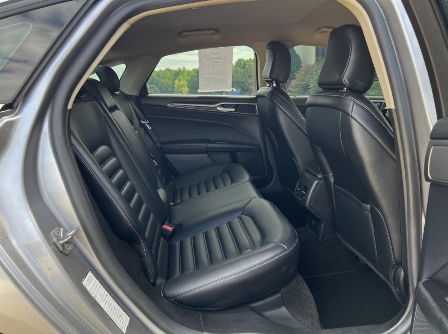 2020 SILVER /Black Leather Ford Fusion SEL (3FA6P0CD1LR) with an 1.5L 4 Cyl. engine, Automatic transmission, located at 506 S. Kingshighway, Cape Girardeau, MO, 63703, (573) 235-5000, 37.294991, -89.553635 - 2020 Ford Fusion SEL 109xxx miles Front Wheel Drive 1.5L 4 Cyl. Automatic Leather Backup Camera Power/Heated Seats Bluetooth Remote Start Cruise Power Windows/Locks/Mirrors We have financing available and we accept trades! Fill out a credit application on our website or come by today! I - Photo#18