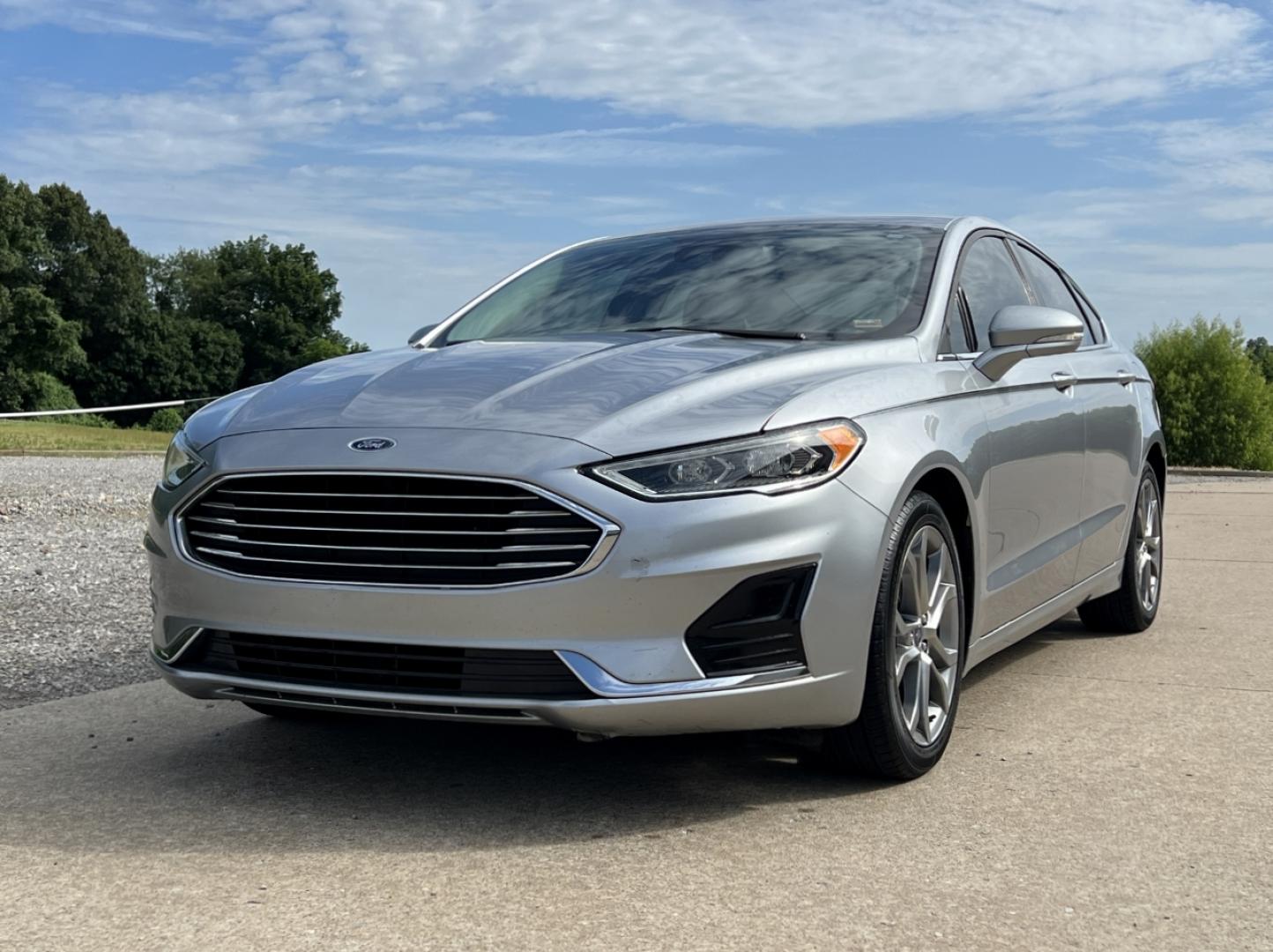 2020 SILVER /Black Leather Ford Fusion SEL (3FA6P0CD1LR) with an 1.5L 4 Cyl. engine, Automatic transmission, located at 506 S. Kingshighway, Cape Girardeau, MO, 63703, (573) 235-5000, 37.294991, -89.553635 - 2020 Ford Fusion SEL 109xxx miles Front Wheel Drive 1.5L 4 Cyl. Automatic Leather Backup Camera Power/Heated Seats Bluetooth Remote Start Cruise Power Windows/Locks/Mirrors We have financing available and we accept trades! Fill out a credit application on our website or come by today! I - Photo#6