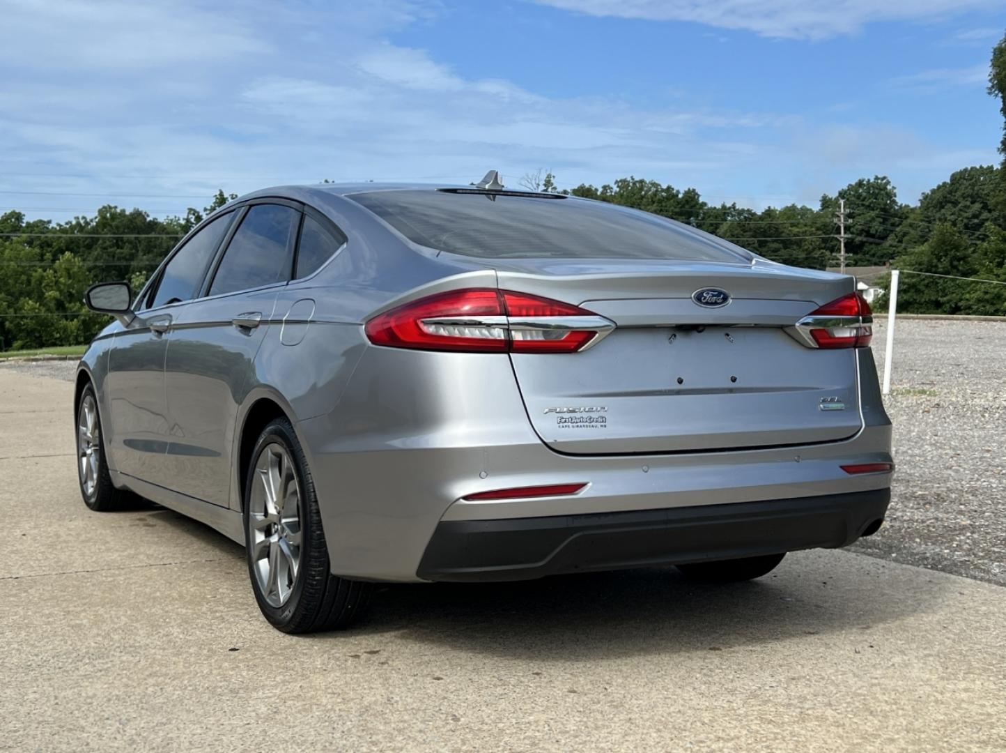 2020 SILVER /Black Leather Ford Fusion SEL (3FA6P0CD1LR) with an 1.5L 4 Cyl. engine, Automatic transmission, located at 506 S. Kingshighway, Cape Girardeau, MO, 63703, (573) 235-5000, 37.294991, -89.553635 - 2020 Ford Fusion SEL 109xxx miles Front Wheel Drive 1.5L 4 Cyl. Automatic Leather Backup Camera Power/Heated Seats Bluetooth Remote Start Cruise Power Windows/Locks/Mirrors We have financing available and we accept trades! Fill out a credit application on our website or come by today! I - Photo#10