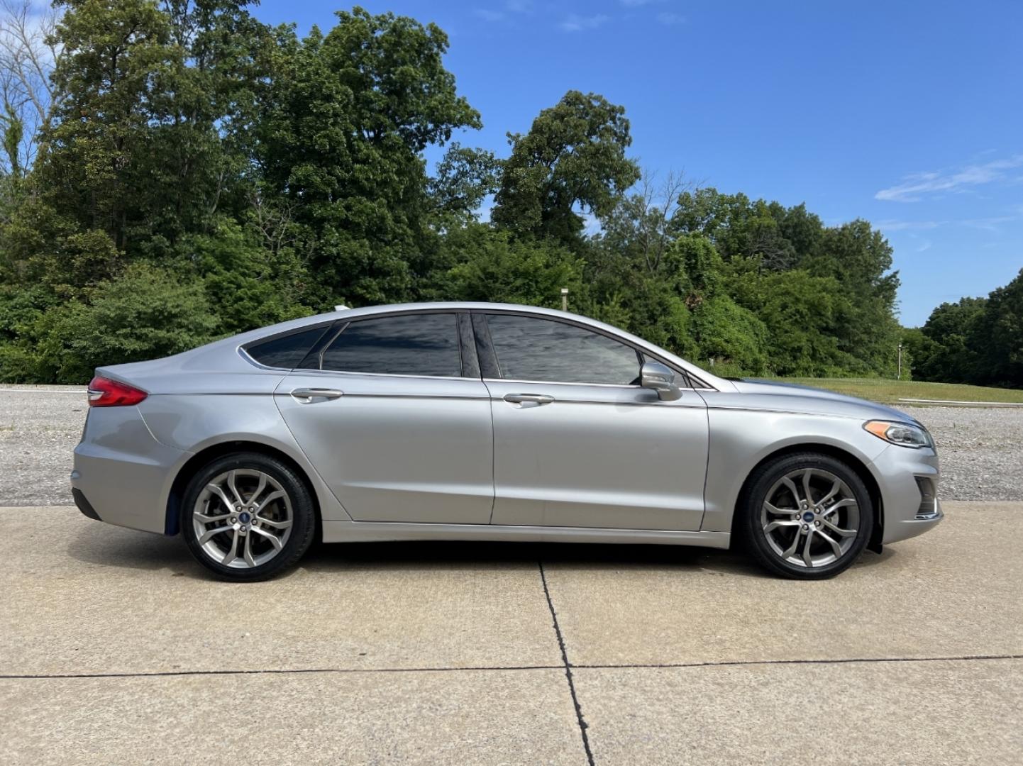 2020 SILVER /Black Leather Ford Fusion SEL (3FA6P0CD1LR) with an 1.5L 4 Cyl. engine, Automatic transmission, located at 506 S. Kingshighway, Cape Girardeau, MO, 63703, (573) 235-5000, 37.294991, -89.553635 - 2020 Ford Fusion SEL 109xxx miles Front Wheel Drive 1.5L 4 Cyl. Automatic Leather Backup Camera Power/Heated Seats Bluetooth Remote Start Cruise Power Windows/Locks/Mirrors We have financing available and we accept trades! Fill out a credit application on our website or come by today! I - Photo#8