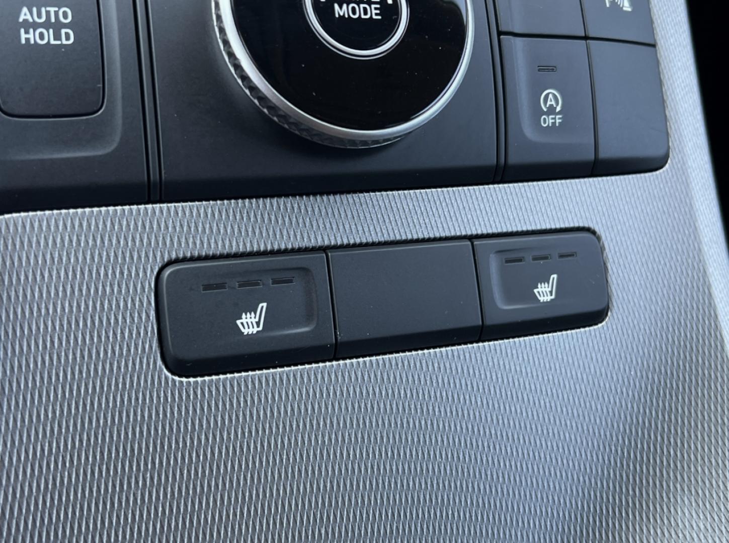 2020 NAVY /Gray Cloth Hyundai Palisade SEL (KM8R34HE9LU) with an 3.8L V6 engine, Automatic transmission, located at 2990 Old Orchard Rd., Jackson, MO, 63755, 37.354214, -89.612106 - 2020 Hyundai Palisade SEL 1-Owner 112xxx miles Front Wheel Drive 3.8L V6 Automatic 3rd Row Backup Camera Power Driver Seat Heated Seats Bluetooth Remote Start Cruise Power Windows/Locks/Mirrors We have financing available and we accept trades! Fill out a credit application on our websi - Photo#3