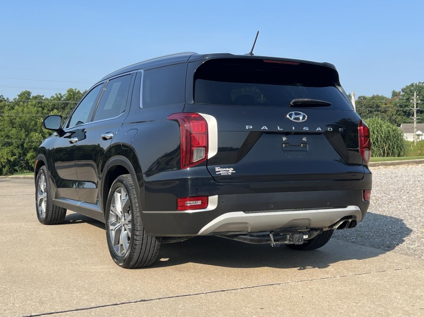 2020 NAVY /Gray Cloth Hyundai Palisade SEL (KM8R34HE9LU) with an 3.8L V6 engine, Automatic transmission, located at 2990 Old Orchard Rd., Jackson, MO, 63755, 37.354214, -89.612106 - 2020 Hyundai Palisade SEL 1-Owner 112xxx miles Front Wheel Drive 3.8L V6 Automatic 3rd Row Backup Camera Power Driver Seat Heated Seats Bluetooth Remote Start Cruise Power Windows/Locks/Mirrors We have financing available and we accept trades! Fill out a credit application on our websi - Photo#11