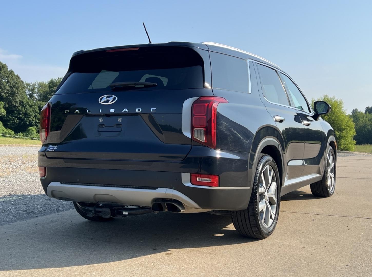 2020 NAVY /Gray Cloth Hyundai Palisade SEL (KM8R34HE9LU) with an 3.8L V6 engine, Automatic transmission, located at 2990 Old Orchard Rd., Jackson, MO, 63755, 37.354214, -89.612106 - 2020 Hyundai Palisade SEL 1-Owner 112xxx miles Front Wheel Drive 3.8L V6 Automatic 3rd Row Backup Camera Power Driver Seat Heated Seats Bluetooth Remote Start Cruise Power Windows/Locks/Mirrors We have financing available and we accept trades! Fill out a credit application on our websi - Photo#10