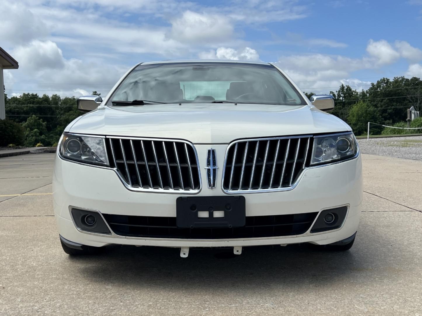 2012 WHITE /Black Leather Lincoln MKZ FWD (3LNHL2GC8CR) with an 3.5L V6 engine, Automatic transmission, located at 506 S. Kingshighway, Cape Girardeau, MO, 63703, (573) 235-5000, 37.294991, -89.553635 - 2012 Lincoln MKZ 1-Owner 150xxx miles 3.5L V6 Automatic Leather Navigation Backup Camera Power/Heated/Cooled Seats Sunroof Bluetooth Cruise Power Windows/Locks/Mirrors We have financing available and we accept trades! Fill out a credit application on our website or come by today! If yo - Photo#13