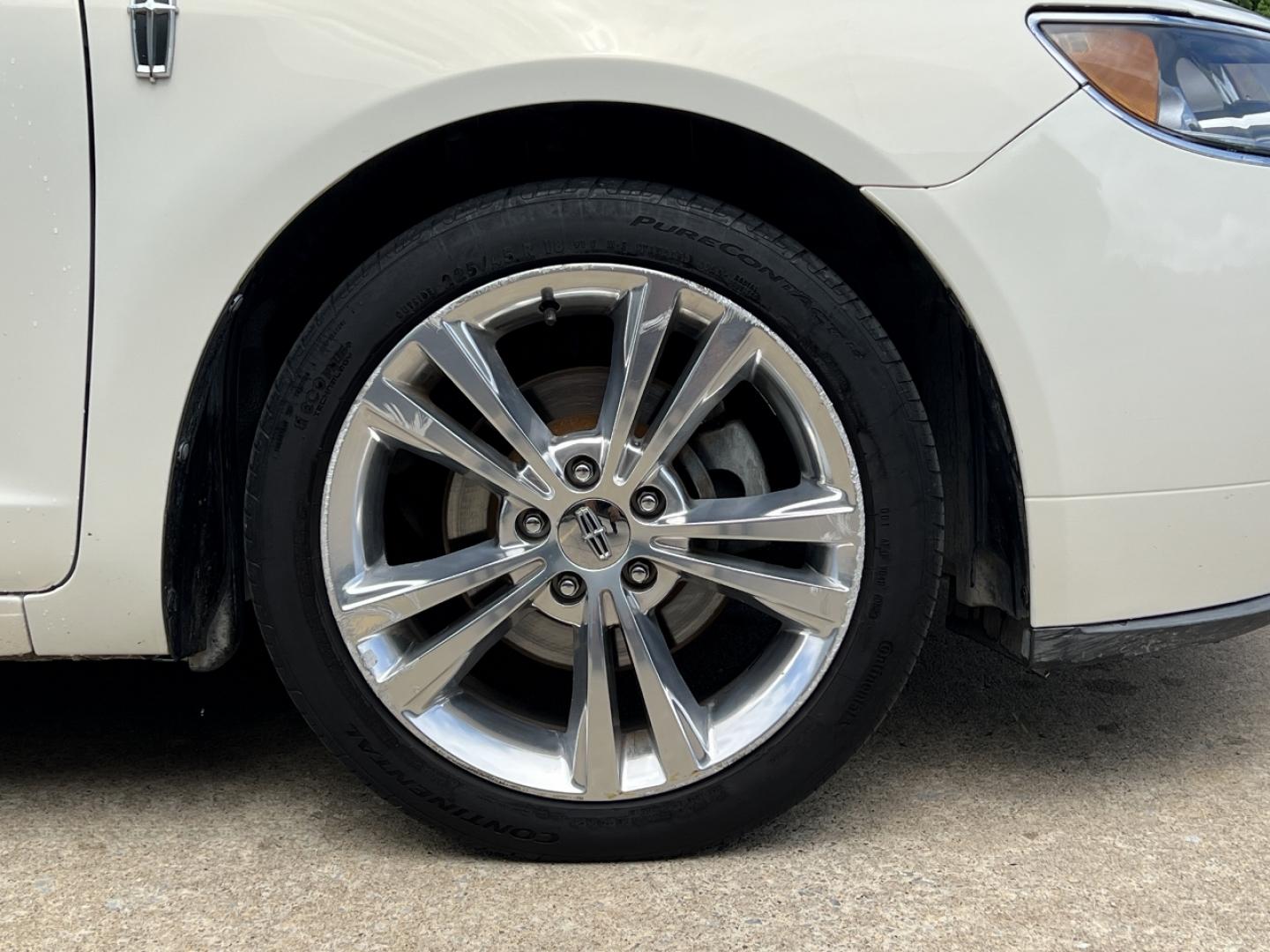 2012 WHITE /Black Leather Lincoln MKZ FWD (3LNHL2GC8CR) with an 3.5L V6 engine, Automatic transmission, located at 506 S. Kingshighway, Cape Girardeau, MO, 63703, (573) 235-5000, 37.294991, -89.553635 - 2012 Lincoln MKZ 1-Owner 150xxx miles 3.5L V6 Automatic Leather Navigation Backup Camera Power/Heated/Cooled Seats Sunroof Bluetooth Cruise Power Windows/Locks/Mirrors We have financing available and we accept trades! Fill out a credit application on our website or come by today! If yo - Photo#40