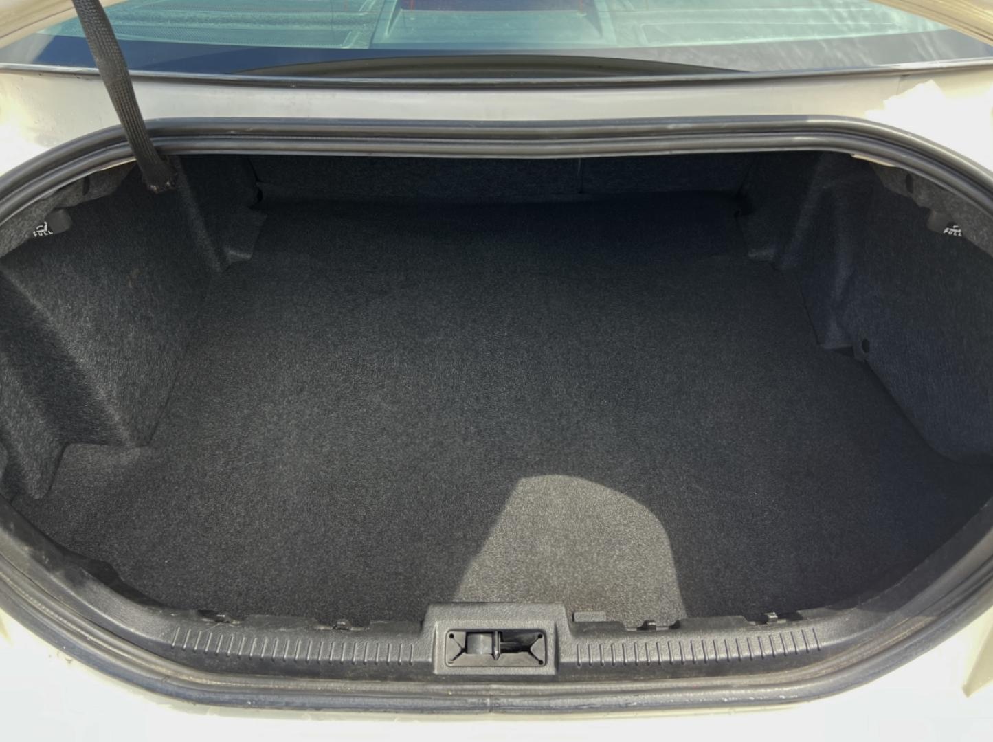2012 WHITE /Black Leather Lincoln MKZ FWD (3LNHL2GC8CR) with an 3.5L V6 engine, Automatic transmission, located at 506 S. Kingshighway, Cape Girardeau, MO, 63703, (573) 235-5000, 37.294991, -89.553635 - 2012 Lincoln MKZ 1-Owner 150xxx miles 3.5L V6 Automatic Leather Navigation Backup Camera Power/Heated/Cooled Seats Sunroof Bluetooth Cruise Power Windows/Locks/Mirrors We have financing available and we accept trades! Fill out a credit application on our website or come by today! If yo - Photo#21