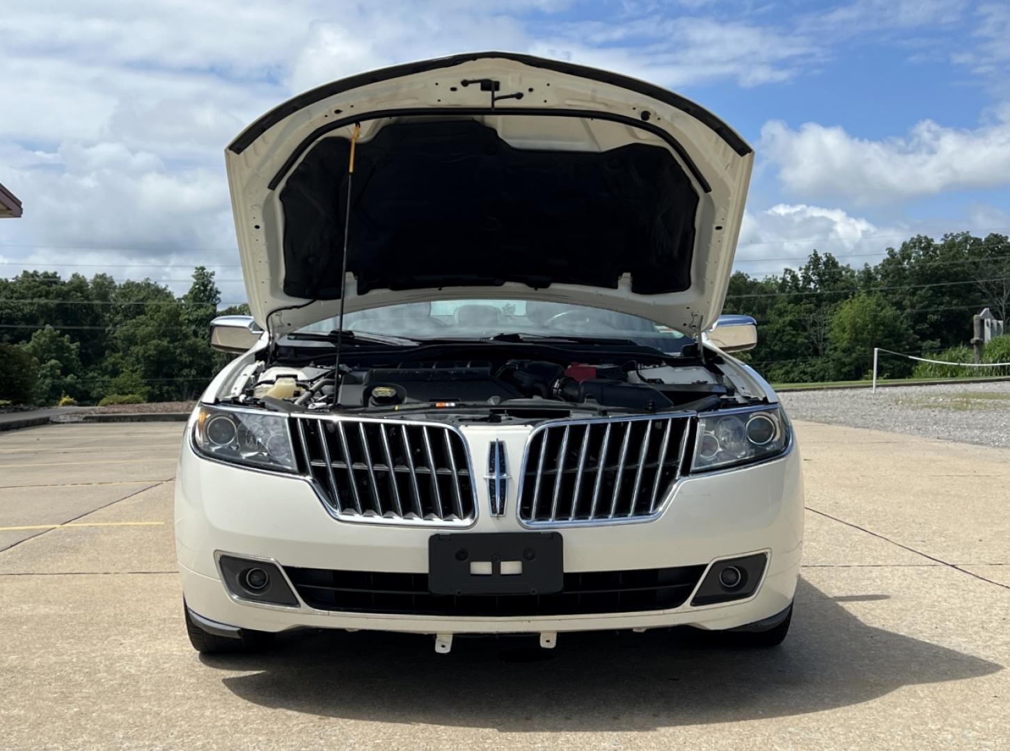 2012 WHITE /Black Leather Lincoln MKZ FWD (3LNHL2GC8CR) with an 3.5L V6 engine, Automatic transmission, located at 506 S. Kingshighway, Cape Girardeau, MO, 63703, (573) 235-5000, 37.294991, -89.553635 - 2012 Lincoln MKZ 1-Owner 150xxx miles 3.5L V6 Automatic Leather Navigation Backup Camera Power/Heated/Cooled Seats Sunroof Bluetooth Cruise Power Windows/Locks/Mirrors We have financing available and we accept trades! Fill out a credit application on our website or come by today! If yo - Photo#34