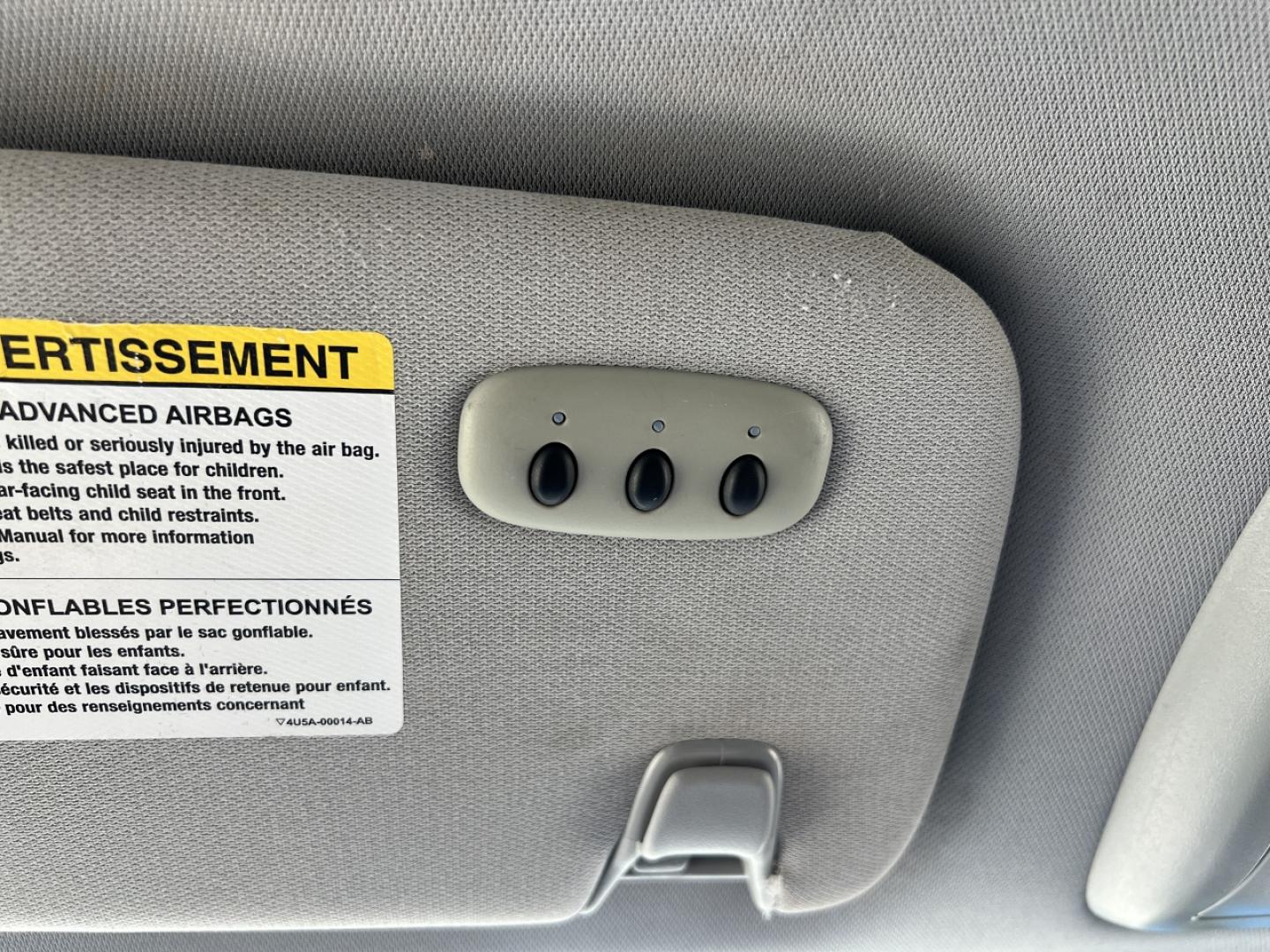 2012 WHITE /Black Leather Lincoln MKZ FWD (3LNHL2GC8CR) with an 3.5L V6 engine, Automatic transmission, located at 506 S. Kingshighway, Cape Girardeau, MO, 63703, (573) 235-5000, 37.294991, -89.553635 - 2012 Lincoln MKZ 1-Owner 150xxx miles 3.5L V6 Automatic Leather Navigation Backup Camera Power/Heated/Cooled Seats Sunroof Bluetooth Cruise Power Windows/Locks/Mirrors We have financing available and we accept trades! Fill out a credit application on our website or come by today! If yo - Photo#31
