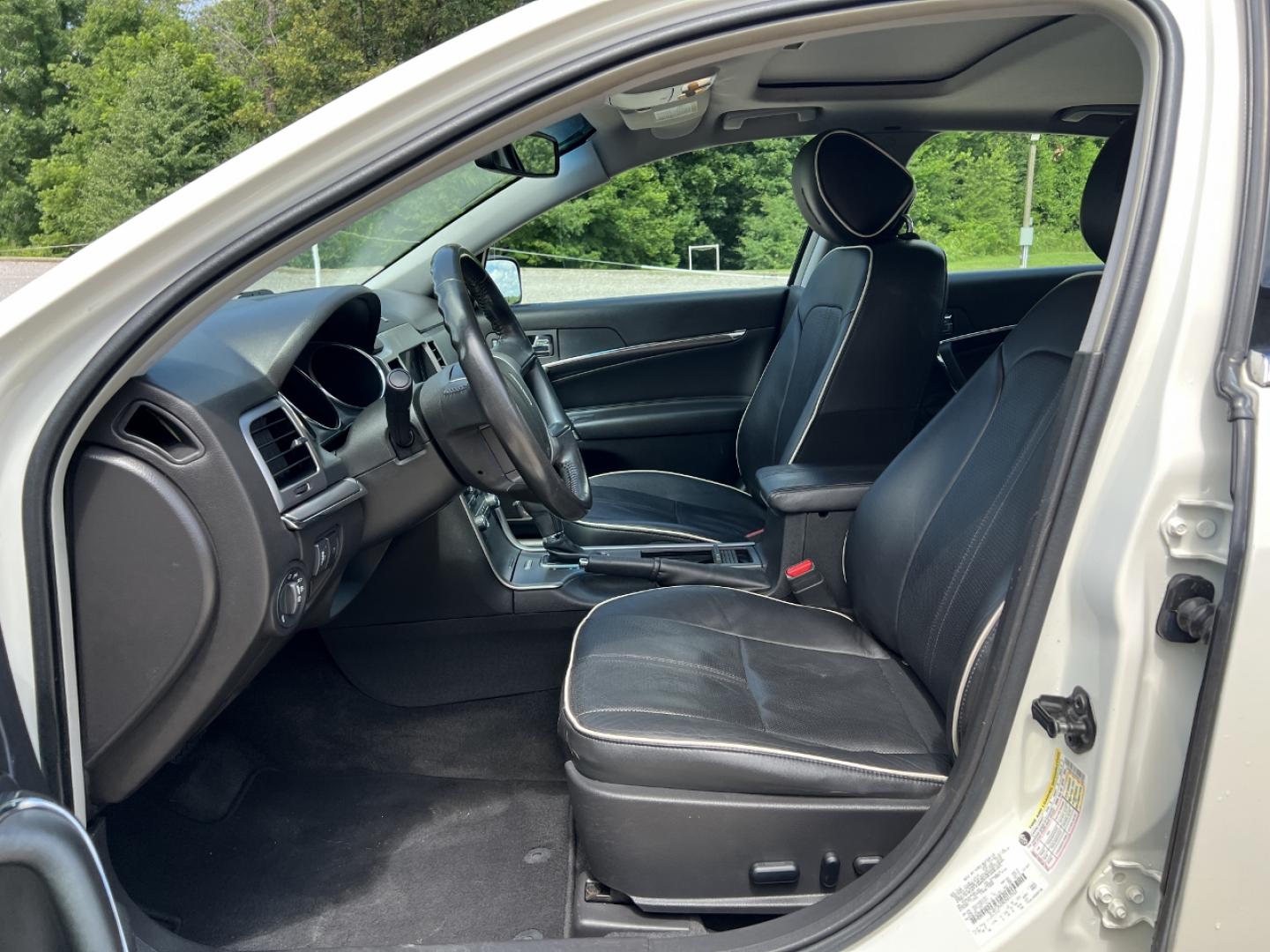2012 WHITE /Black Leather Lincoln MKZ FWD (3LNHL2GC8CR) with an 3.5L V6 engine, Automatic transmission, located at 506 S. Kingshighway, Cape Girardeau, MO, 63703, (573) 235-5000, 37.294991, -89.553635 - 2012 Lincoln MKZ 1-Owner 150xxx miles 3.5L V6 Automatic Leather Navigation Backup Camera Power/Heated/Cooled Seats Sunroof Bluetooth Cruise Power Windows/Locks/Mirrors We have financing available and we accept trades! Fill out a credit application on our website or come by today! If yo - Photo#15