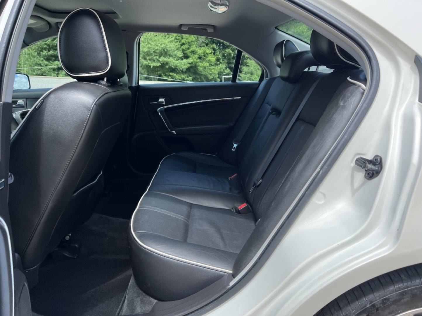 2012 WHITE /Black Leather Lincoln MKZ FWD (3LNHL2GC8CR) with an 3.5L V6 engine, Automatic transmission, located at 506 S. Kingshighway, Cape Girardeau, MO, 63703, (573) 235-5000, 37.294991, -89.553635 - 2012 Lincoln MKZ 1-Owner 150xxx miles 3.5L V6 Automatic Leather Navigation Backup Camera Power/Heated/Cooled Seats Sunroof Bluetooth Cruise Power Windows/Locks/Mirrors We have financing available and we accept trades! Fill out a credit application on our website or come by today! If yo - Photo#18