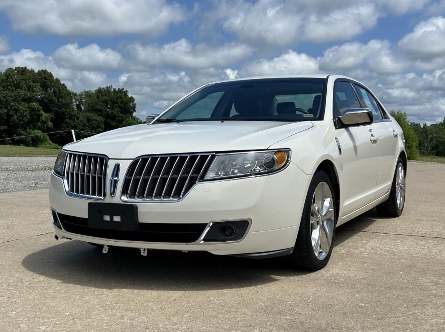 2012 WHITE /Black Leather Lincoln MKZ FWD (3LNHL2GC8CR) with an 3.5L V6 engine, Automatic transmission, located at 506 S. Kingshighway, Cape Girardeau, MO, 63703, (573) 235-5000, 37.294991, -89.553635 - 2012 Lincoln MKZ 1-Owner 150xxx miles 3.5L V6 Automatic Leather Navigation Backup Camera Power/Heated/Cooled Seats Sunroof Bluetooth Cruise Power Windows/Locks/Mirrors We have financing available and we accept trades! Fill out a credit application on our website or come by today! If yo - Photo#7