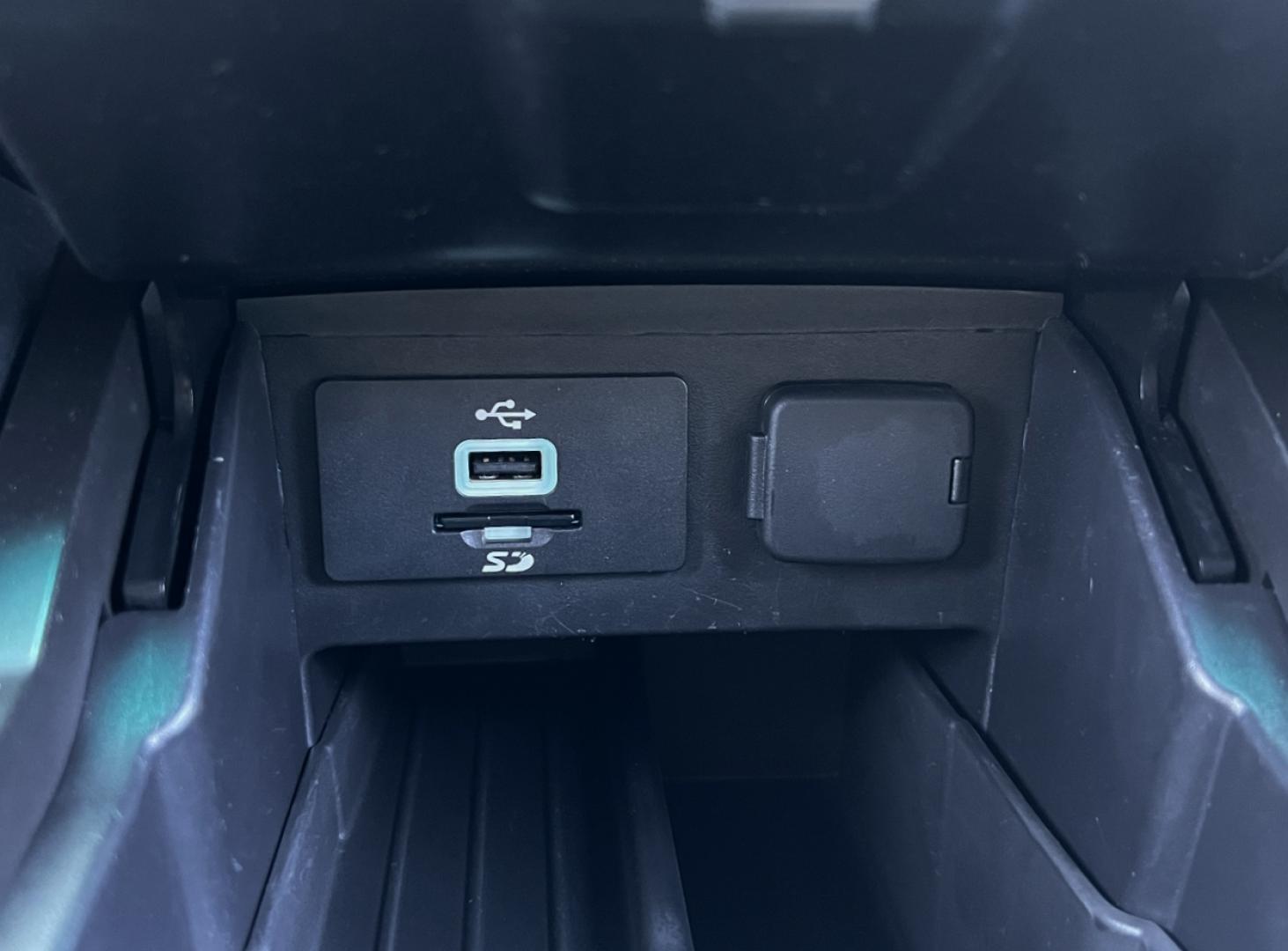 2016 BLACK /Black Leather Ford Explorer Sport 4WD (1FM5K8GT2GG) with an 3.5L V6 engine, Automatic transmission, located at 2990 Old Orchard Rd., Jackson, MO, 63755, 37.354214, -89.612106 - 2016 Ford Explorer Sport 111xxx miles 4 Wheel Drive 3.5L V6 Automatic Leather 3rd Row Navigation Power/Heated/Cooled Seats Backup Camera Sunroof Bluetooth Remote Start Cruise Power Windows/Locks/Mirrors We have financing available and we accept trades! Fill out a credit application on - Photo#31