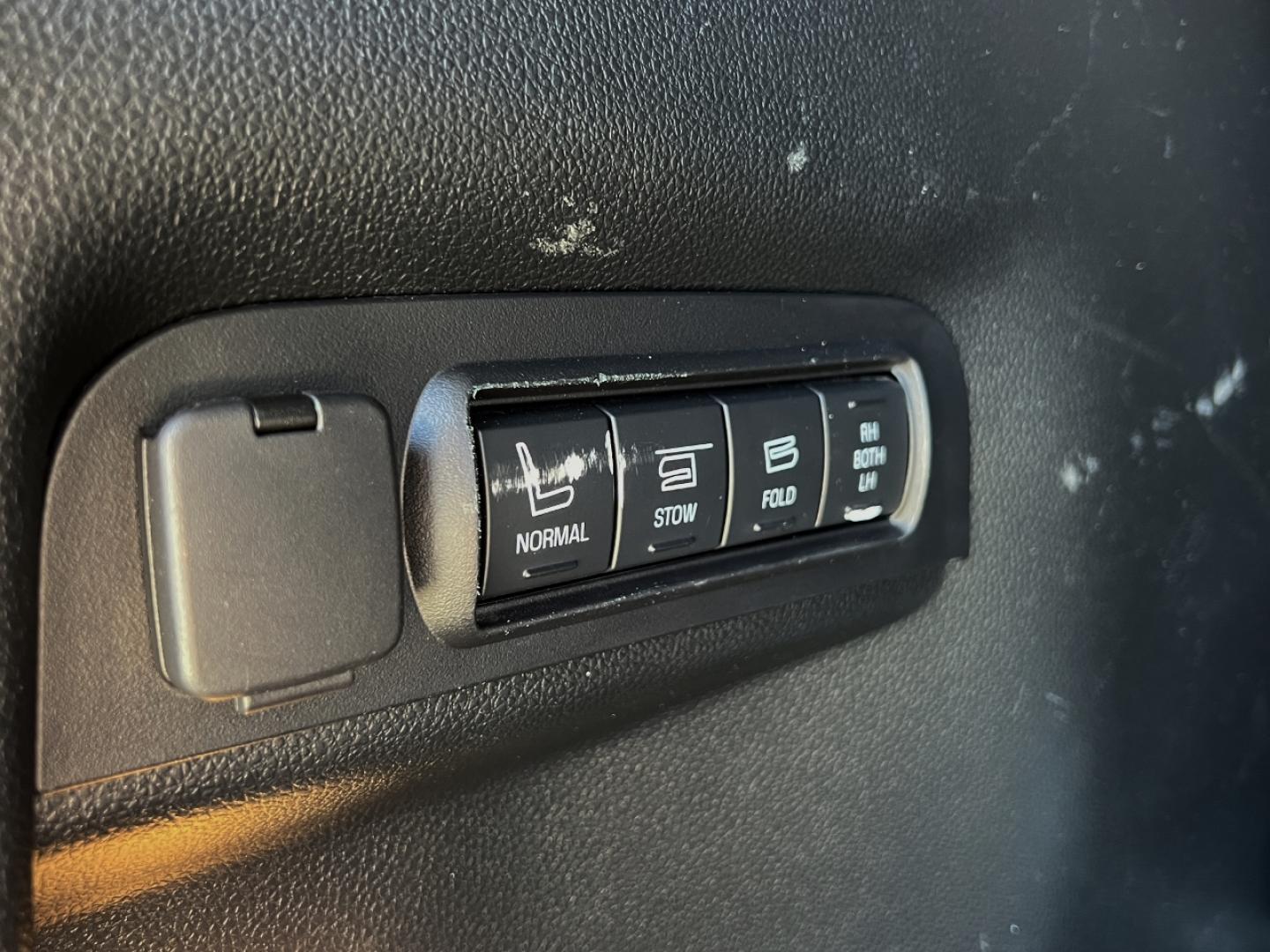 2016 BLACK /Black Leather Ford Explorer Sport 4WD (1FM5K8GT2GG) with an 3.5L V6 engine, Automatic transmission, located at 2990 Old Orchard Rd., Jackson, MO, 63755, 37.354214, -89.612106 - 2016 Ford Explorer Sport 111xxx miles 4 Wheel Drive 3.5L V6 Automatic Leather 3rd Row Navigation Power/Heated/Cooled Seats Backup Camera Sunroof Bluetooth Remote Start Cruise Power Windows/Locks/Mirrors We have financing available and we accept trades! Fill out a credit application on - Photo#24