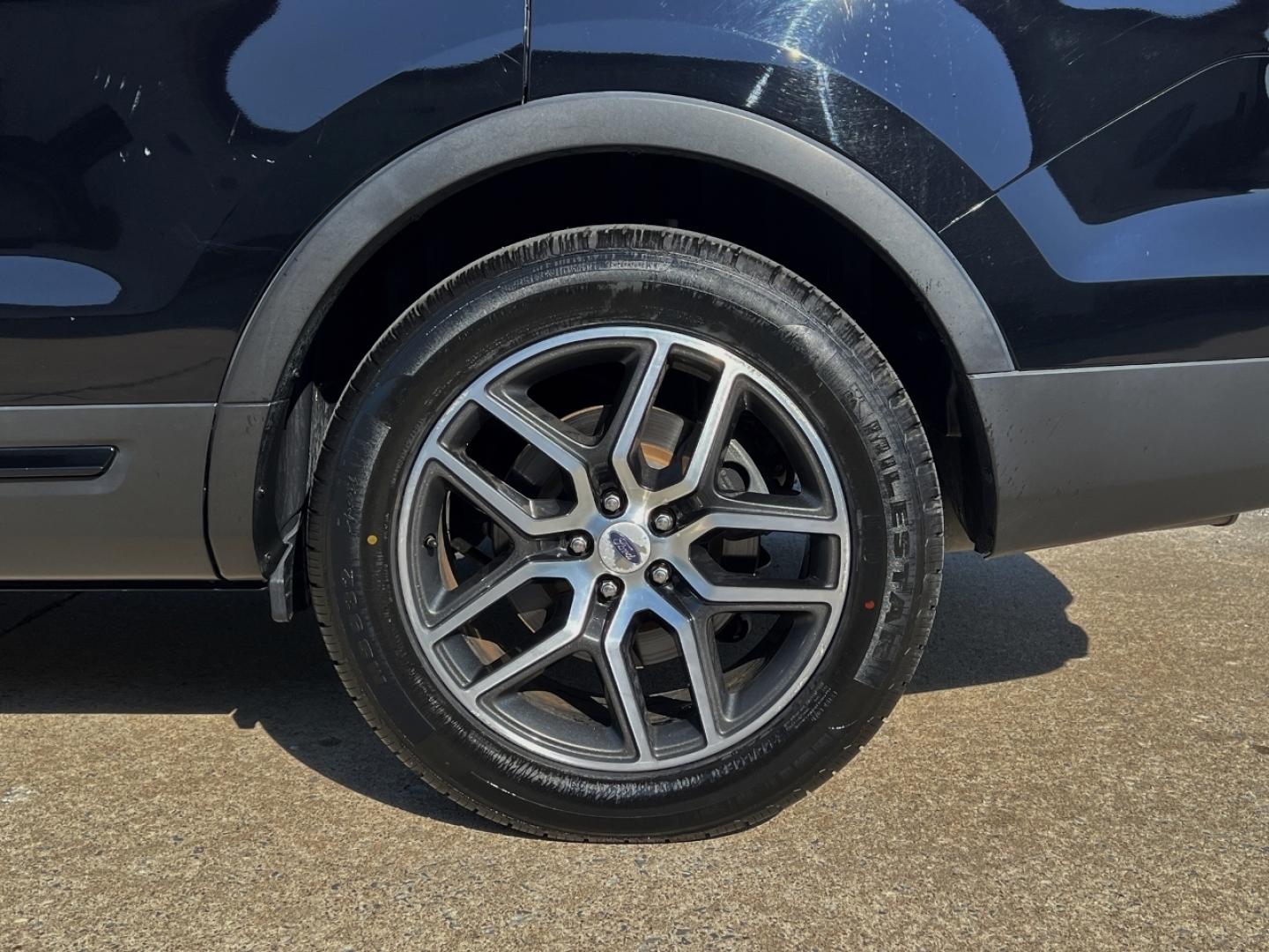2016 BLACK /Black Leather Ford Explorer Sport 4WD (1FM5K8GT2GG) with an 3.5L V6 engine, Automatic transmission, located at 2990 Old Orchard Rd., Jackson, MO, 63755, 37.354214, -89.612106 - 2016 Ford Explorer Sport 111xxx miles 4 Wheel Drive 3.5L V6 Automatic Leather 3rd Row Navigation Power/Heated/Cooled Seats Backup Camera Sunroof Bluetooth Remote Start Cruise Power Windows/Locks/Mirrors We have financing available and we accept trades! Fill out a credit application on - Photo#43