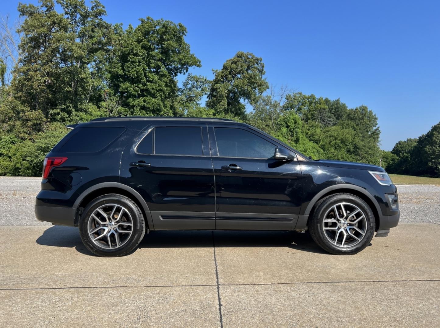 2016 BLACK /Black Leather Ford Explorer Sport 4WD (1FM5K8GT2GG) with an 3.5L V6 engine, Automatic transmission, located at 2990 Old Orchard Rd., Jackson, MO, 63755, 37.354214, -89.612106 - 2016 Ford Explorer Sport 111xxx miles 4 Wheel Drive 3.5L V6 Automatic Leather 3rd Row Navigation Power/Heated/Cooled Seats Backup Camera Sunroof Bluetooth Remote Start Cruise Power Windows/Locks/Mirrors We have financing available and we accept trades! Fill out a credit application on - Photo#10