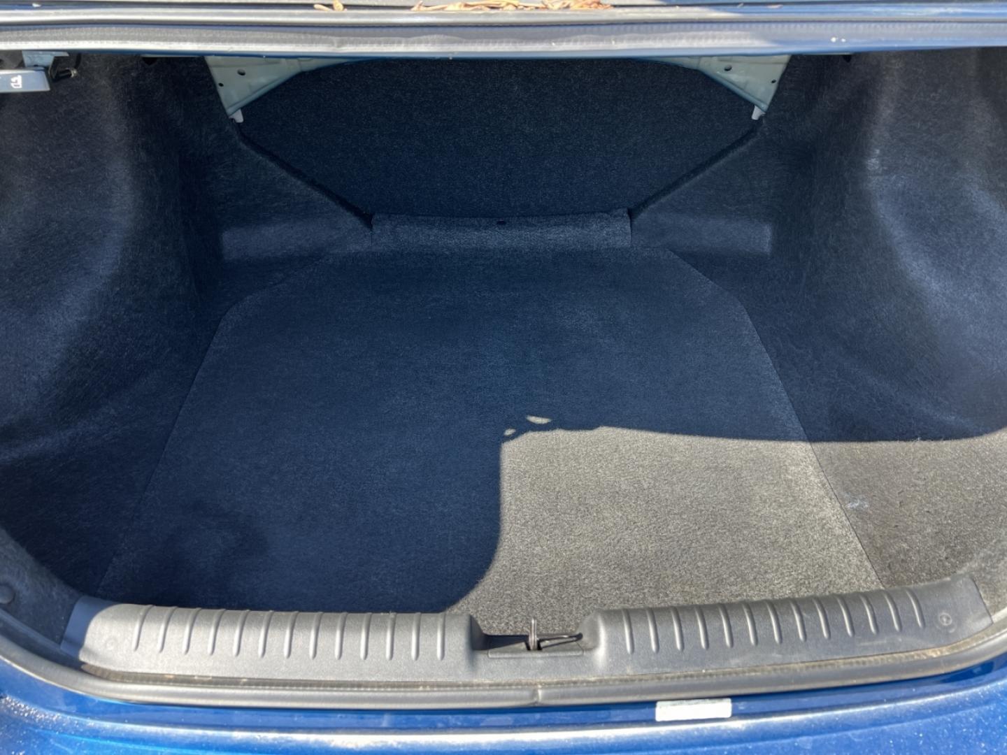 2013 BLUE /Gray Cloth Honda Civic LX Sedan (19XFB2F52DE) with an 1.8L 4 Cyl. engine, Automatic transmission, located at 2990 Old Orchard Rd., Jackson, MO, 63755, 37.354214, -89.612106 - 2013 Honda Civic LX 120xxx miles Front Wheel Drive 1.8L 4 Cyl. Automatic Backup Camera Bluetooth Cruise Power Windows/Locks/Mirrors We have financing available and we accept trades! Fill out a credit application on our website or come by today! If you have any questions, give us a call at - Photo#17