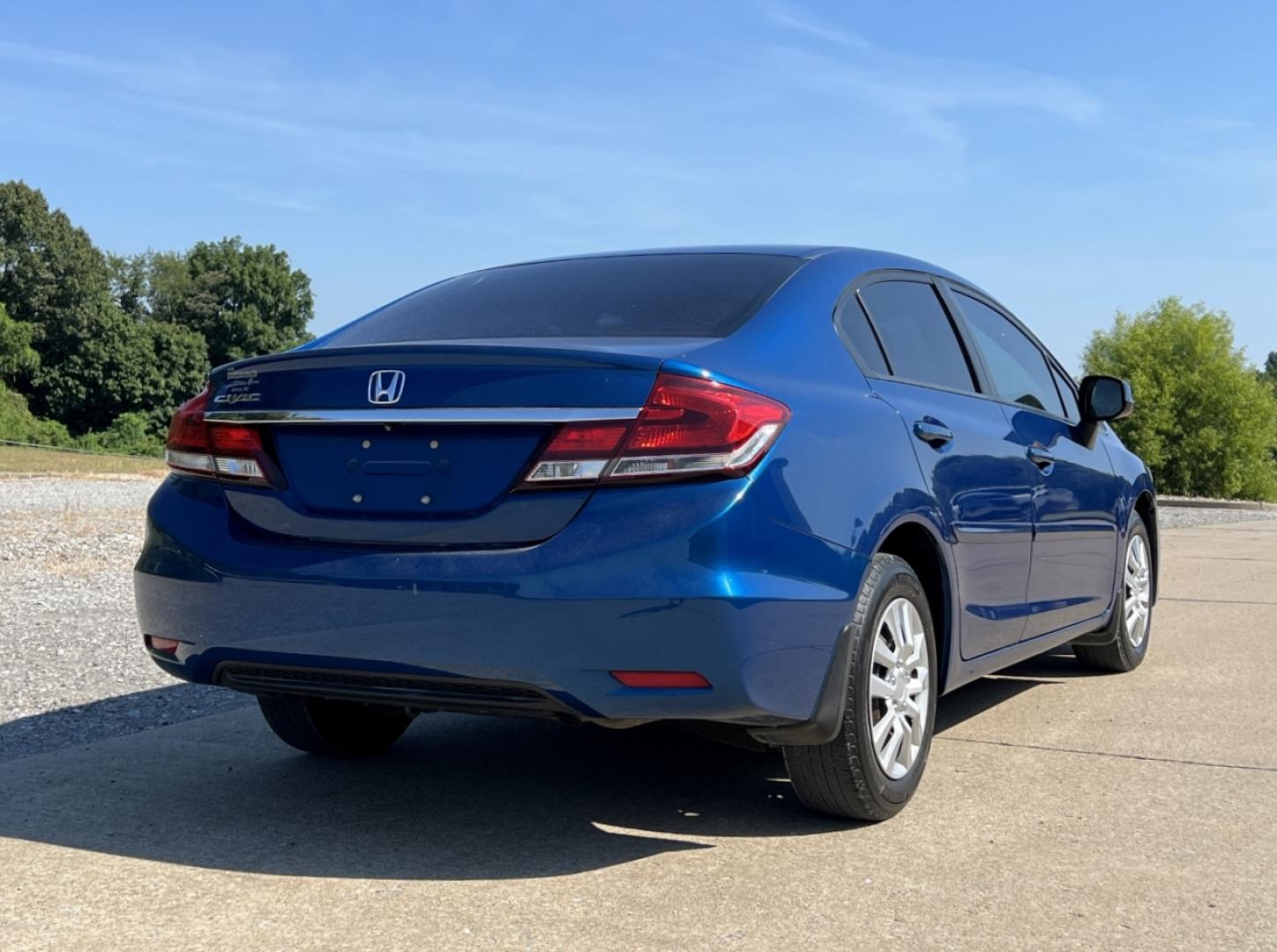 2013 BLUE /Gray Cloth Honda Civic LX Sedan (19XFB2F52DE) with an 1.8L 4 Cyl. engine, Automatic transmission, located at 2990 Old Orchard Rd., Jackson, MO, 63755, 37.354214, -89.612106 - 2013 Honda Civic LX 120xxx miles Front Wheel Drive 1.8L 4 Cyl. Automatic Backup Camera Bluetooth Cruise Power Windows/Locks/Mirrors We have financing available and we accept trades! Fill out a credit application on our website or come by today! If you have any questions, give us a call at - Photo#6