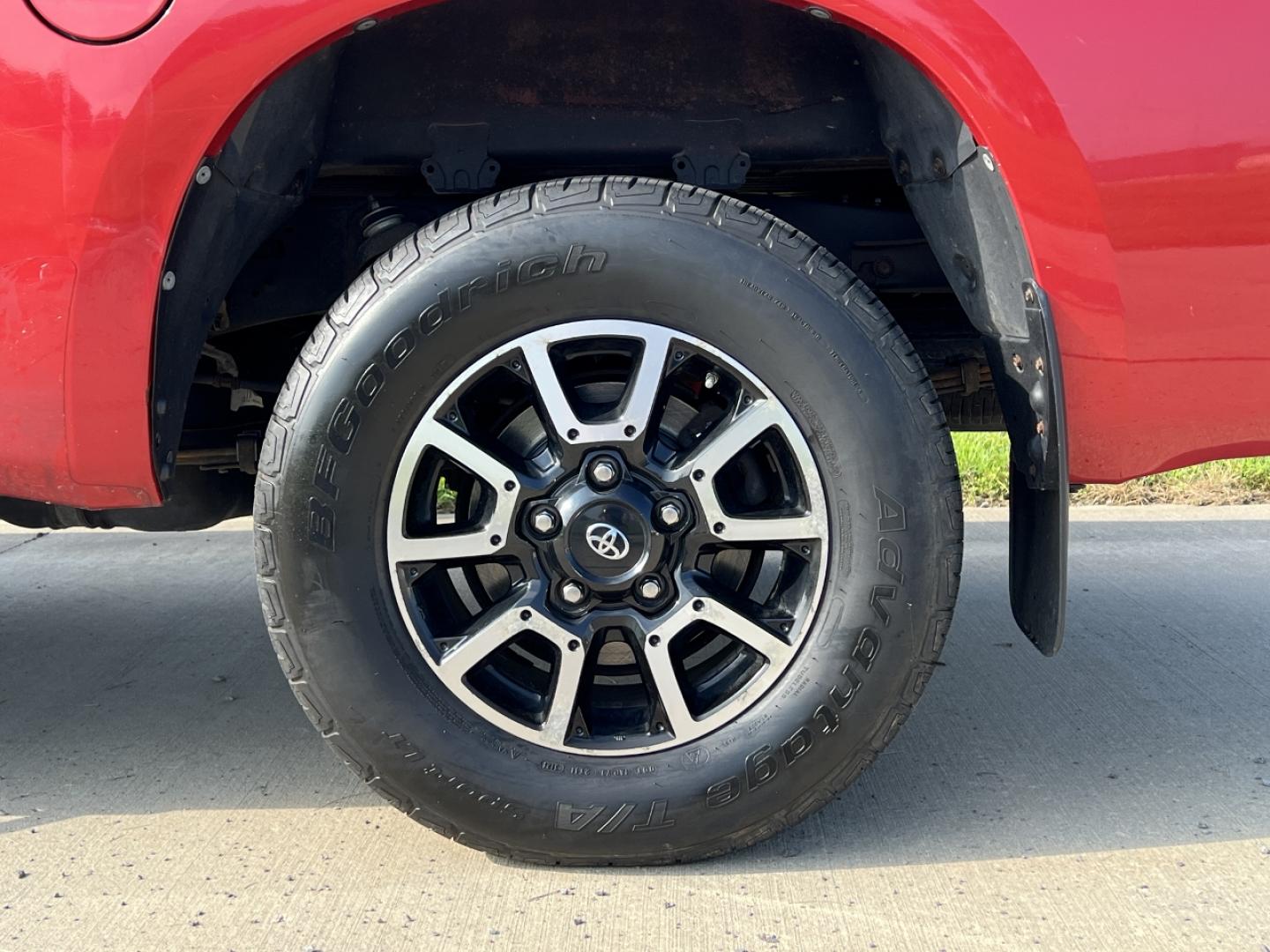 2011 RED /Black Cloth Toyota Tundra Tundra-Grade 5.7L FFV Double Cab 4WD (5TFUW5F11BX) with an 5.7L V8 engine, Automatic transmission, located at 506 S. Kingshighway, Cape Girardeau, MO, 63703, (573) 235-5000, 37.294991, -89.553635 - 2011 Toyota Tundra Grade 163xxx miles 4x4 5.7L V8 Automatic Power Driver Seat Cruise Power Windows/Locks/Mirrors We have financing available and we accept trades! Fill out a credit application on our website or come by today! If you have any questions, give us a call at (573) 235-5000 or vi - Photo#33