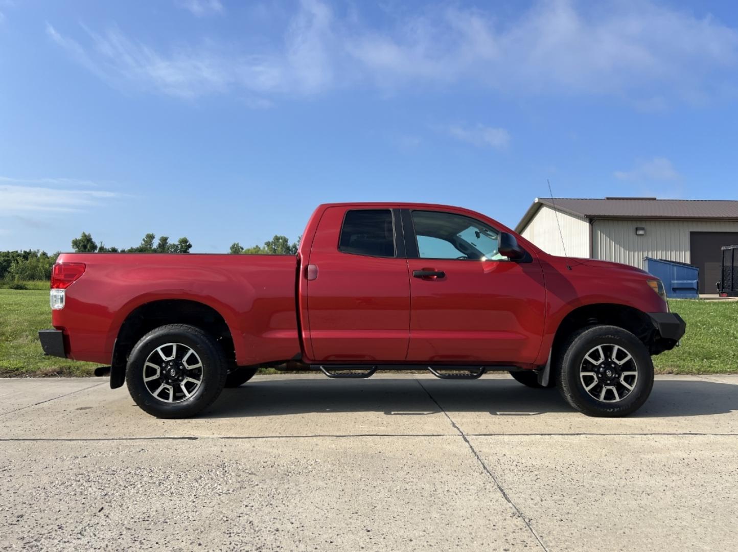 2011 RED /Black Cloth Toyota Tundra Tundra-Grade 5.7L FFV Double Cab 4WD (5TFUW5F11BX) with an 5.7L V8 engine, Automatic transmission, located at 506 S. Kingshighway, Cape Girardeau, MO, 63703, (573) 235-5000, 37.294991, -89.553635 - 2011 Toyota Tundra Grade 163xxx miles 4x4 5.7L V8 Automatic Power Driver Seat Cruise Power Windows/Locks/Mirrors We have financing available and we accept trades! Fill out a credit application on our website or come by today! If you have any questions, give us a call at (573) 235-5000 or vi - Photo#6