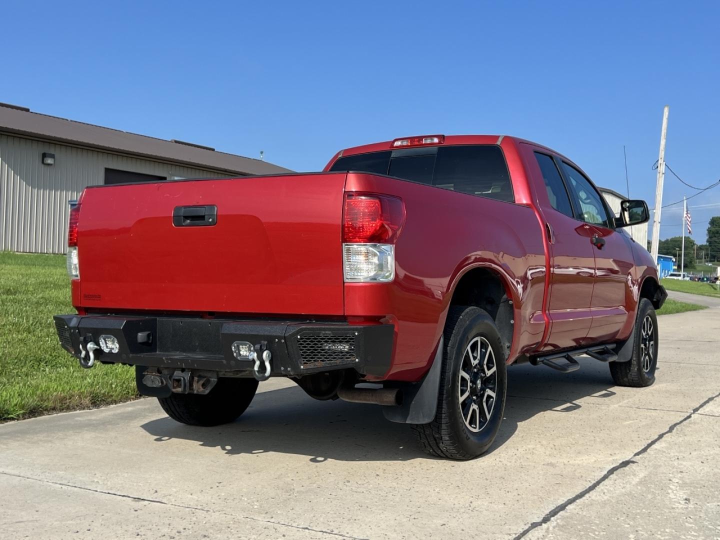 2011 RED /Black Cloth Toyota Tundra Tundra-Grade 5.7L FFV Double Cab 4WD (5TFUW5F11BX) with an 5.7L V8 engine, Automatic transmission, located at 506 S. Kingshighway, Cape Girardeau, MO, 63703, (573) 235-5000, 37.294991, -89.553635 - 2011 Toyota Tundra Grade 163xxx miles 4x4 5.7L V8 Automatic Power Driver Seat Cruise Power Windows/Locks/Mirrors We have financing available and we accept trades! Fill out a credit application on our website or come by today! If you have any questions, give us a call at (573) 235-5000 or vi - Photo#7