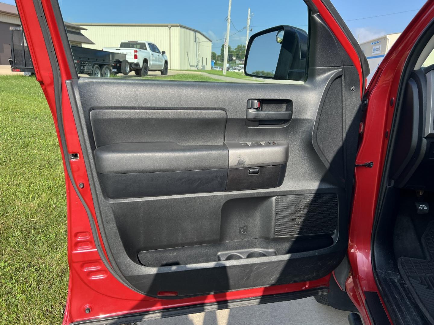 2011 RED /Black Cloth Toyota Tundra Tundra-Grade 5.7L FFV Double Cab 4WD (5TFUW5F11BX) with an 5.7L V8 engine, Automatic transmission, located at 506 S. Kingshighway, Cape Girardeau, MO, 63703, (573) 235-5000, 37.294991, -89.553635 - 2011 Toyota Tundra Grade 163xxx miles 4x4 5.7L V8 Automatic Power Driver Seat Cruise Power Windows/Locks/Mirrors We have financing available and we accept trades! Fill out a credit application on our website or come by today! If you have any questions, give us a call at (573) 235-5000 or vi - Photo#11