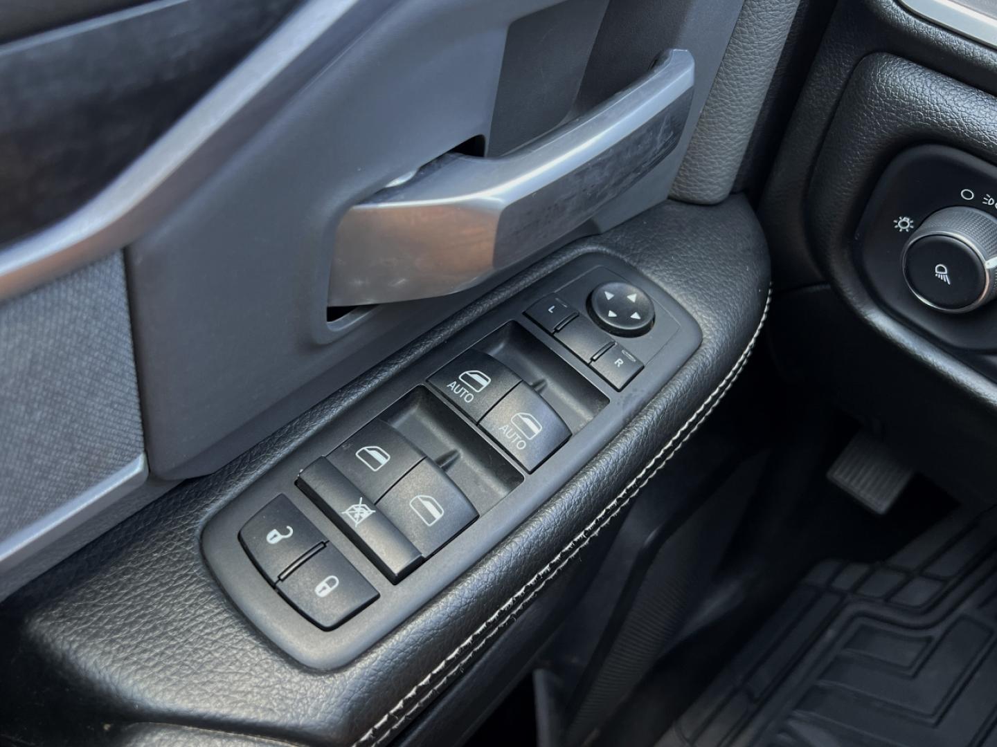 2021 GRAY /Gray Cloth RAM 2500 Big Horn Crew Cab SWB 4WD (3C6UR5DL6MG) with an 6.7L I6 TURBO DIESEL engine, Automatic transmission, located at 506 S. Kingshighway, Cape Girardeau, MO, 63703, (573) 235-5000, 37.294991, -89.553635 - 2021 Ram 2500 Heavy Duty Big Horn 65xxx miles 4x4 6.7L I6 Turbo Diesel Automatic Backup Camera Bluetooth Cruise Power Windows/Locks/Mirrors We have financing available and we accept trades! Fill out a credit application on our website or come by today! If you have any questions, give us a - Photo#25