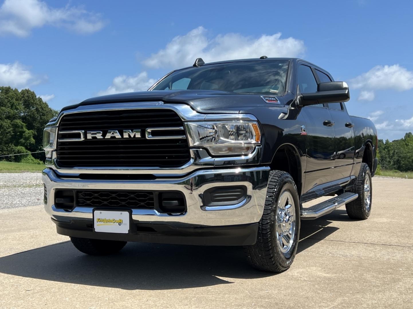 2021 GRAY /Gray Cloth RAM 2500 Big Horn Crew Cab SWB 4WD (3C6UR5DL6MG) with an 6.7L I6 TURBO DIESEL engine, Automatic transmission, located at 506 S. Kingshighway, Cape Girardeau, MO, 63703, (573) 235-5000, 37.294991, -89.553635 - 2021 Ram 2500 Heavy Duty Big Horn 65xxx miles 4x4 6.7L I6 Turbo Diesel Automatic Backup Camera Bluetooth Cruise Power Windows/Locks/Mirrors We have financing available and we accept trades! Fill out a credit application on our website or come by today! If you have any questions, give us a - Photo#4