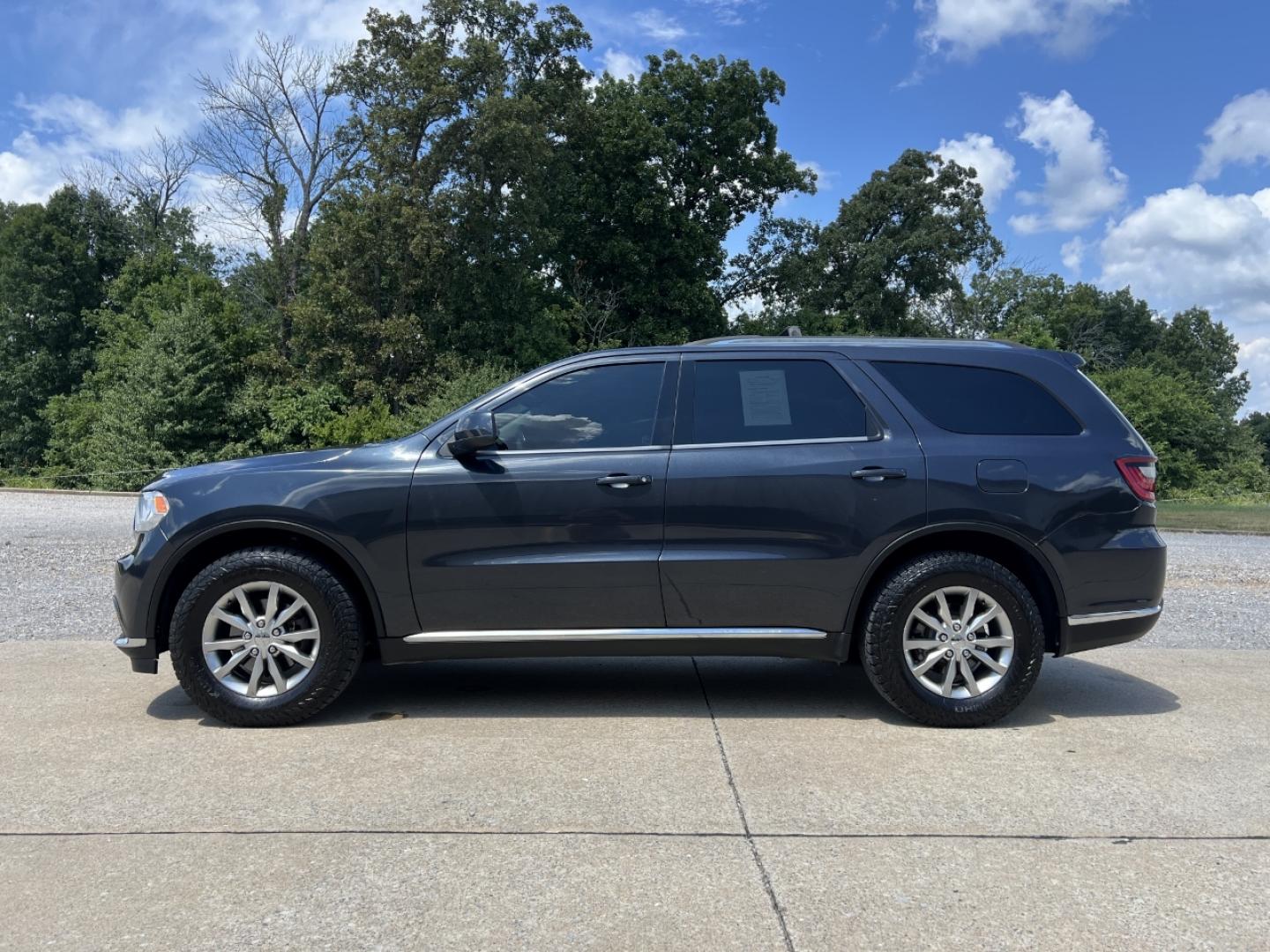 2016 GRAY /Black Cloth Dodge Durango SXT AWD (1C4RDJAG5GC) with an 3.6L V6 engine, Automatic transmission, located at 2990 Old Orchard Rd., Jackson, MO, 63755, 37.354214, -89.612106 - 2016 Dodge Durango SXT 135xxx miles All Wheel Drive 3.6L V6 Automatic 3rd Row Power Driver Seat Bluetooth Cruise Power Windows/Locks/Mirrors We have financing available and we accept trades! Fill out a credit application on our website or come by today! If you have any questions, give us - Photo#4